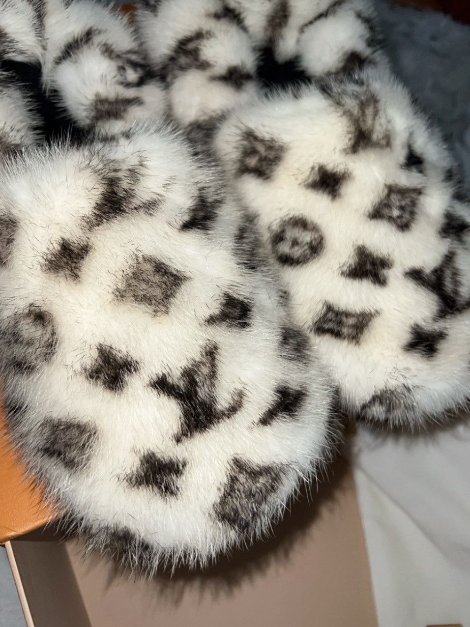 Louis Vuitton Louis Vuitton Mink Flats Size US 9 / IT 39 - 6 Thumbnail