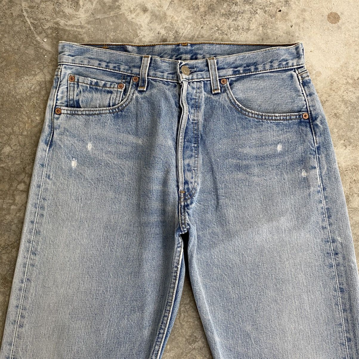 Levi's Vintage Late 90’s Levis 501 Faded Light Blue Jeans Size US 31 - 6 Thumbnail