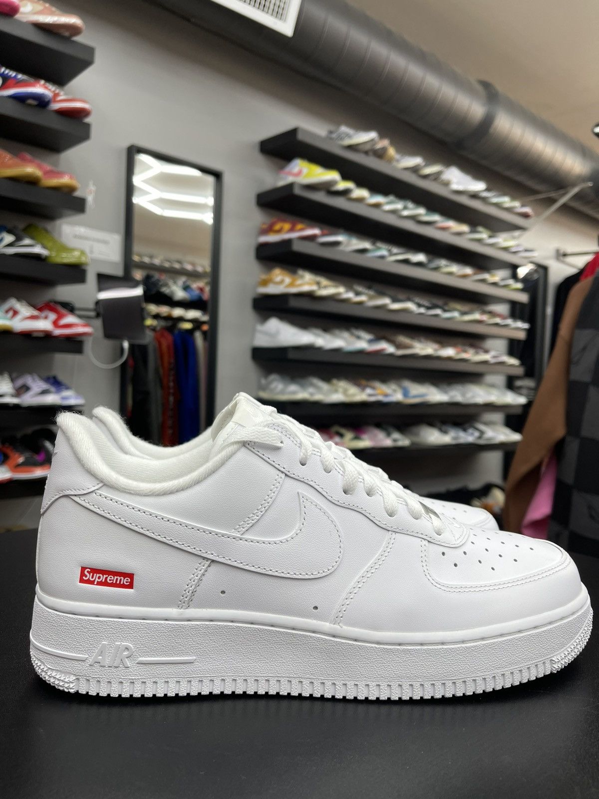 Nike × Supreme Size 10.5 - Nike Air Force 1 Low Supreme White (CU9225-100) Size US 10.5 / EU 43-44 - 3 Thumbnail