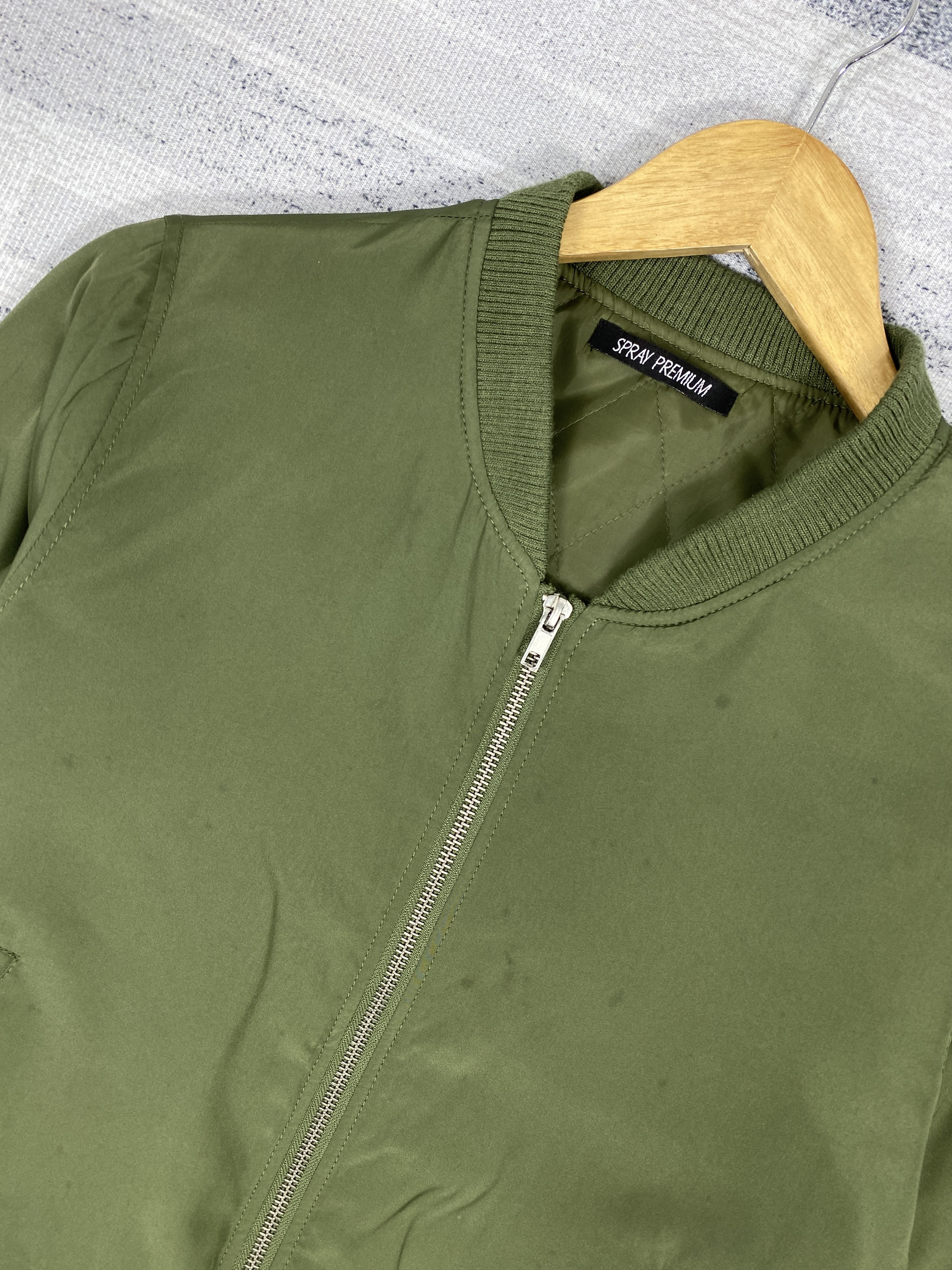 Japanese Brand Vintage Spray Premium Bombers Jacket K0167 Size US S / EU 44-46 / 1 - 2 Thumbnail