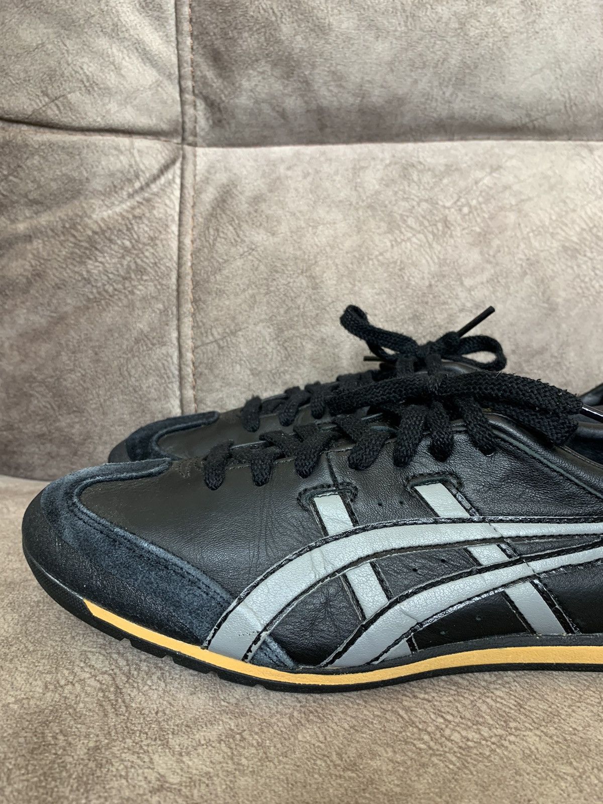 Asics × Onitsuka Tiger Asics Onitsuka Tiger Sneakers Size US 7 / EU 40 - 15 Thumbnail