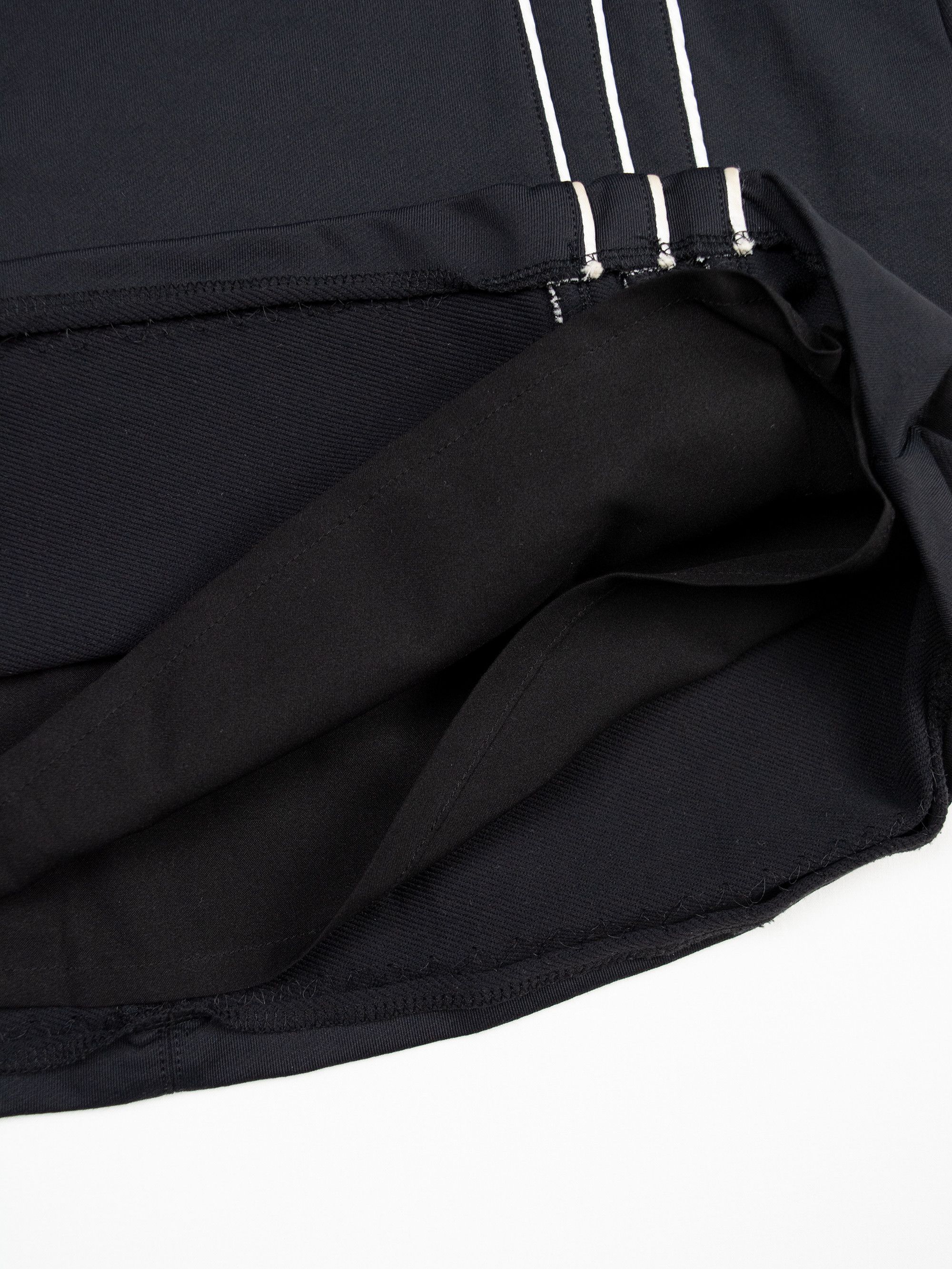 Y-3 × Yohji Yamamoto Y-3 - A/W 2006 - three stripes midi skirt (black) Size 27" / US 4 / IT 40 - 4 Thumbnail