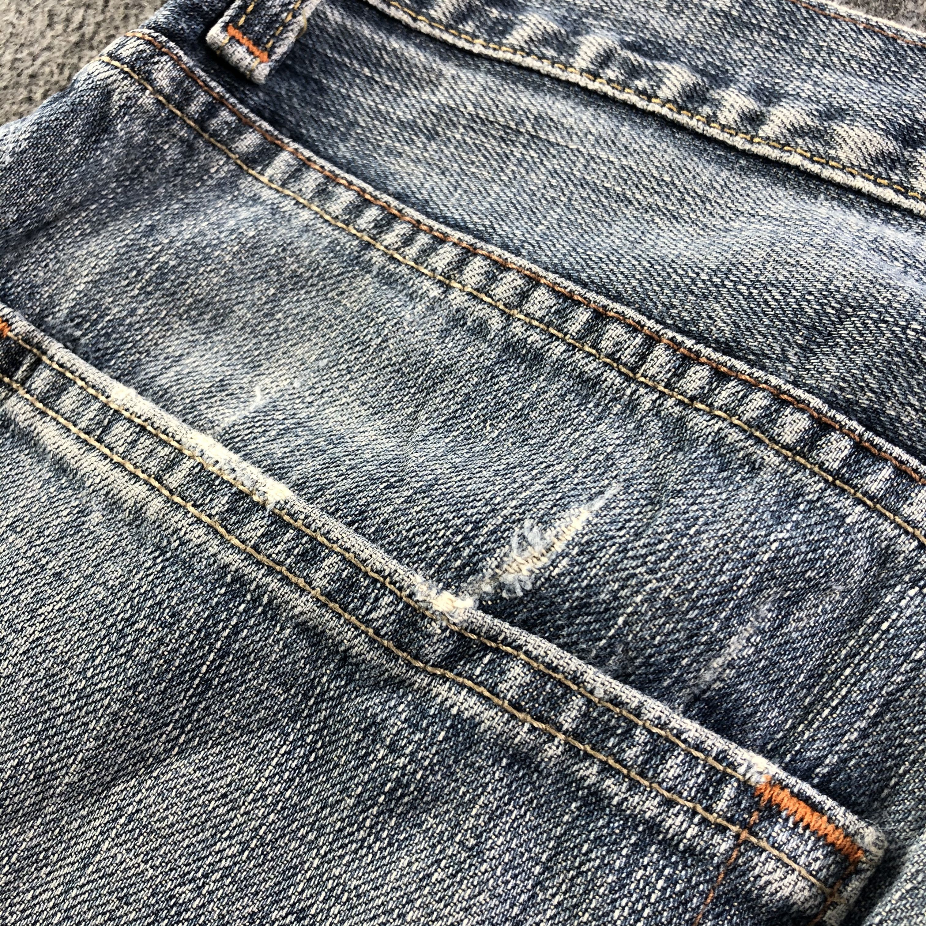 Levi's × Vintage Vintage Blue Wash Levis 569 Jeans-J3322 Size US 35 - 8 Thumbnail
