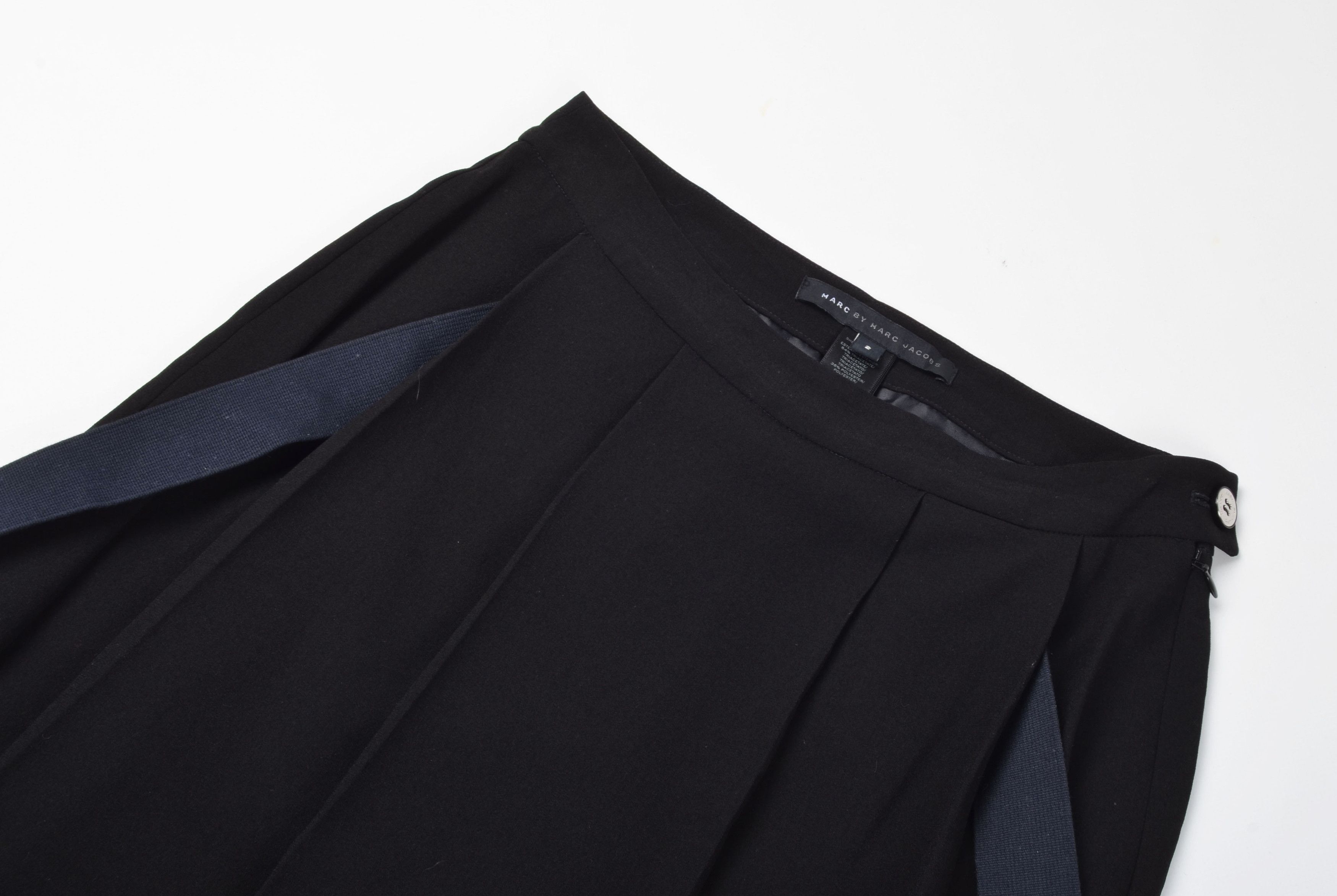 Marc by Marc Jacobs Women's Marc Jacobs Black Pleated Straps Knee Length Skirt Size 26" / US 2 / IT 38 - 5 Thumbnail