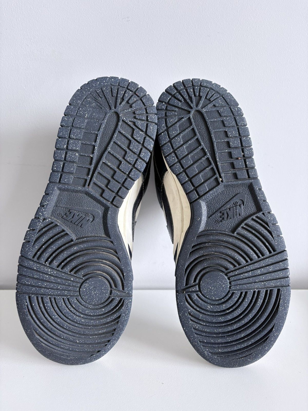 Nike Nike Dunk Low navy blue and white leather women's size 37.5 Size US 7.5 / IT 37.5 - 9 Thumbnail
