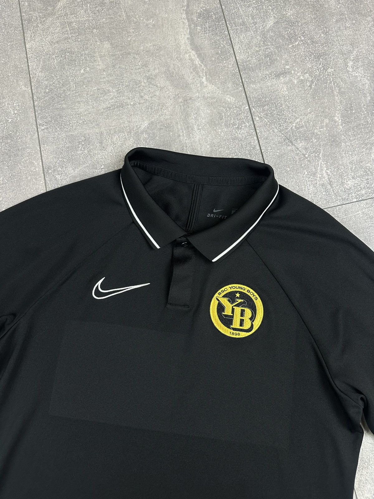 Nike Nike BSC Young Boys Polo Soccer Football Jersey 2019/20 Size US S / EU 44-46 / 1 - 5 Thumbnail