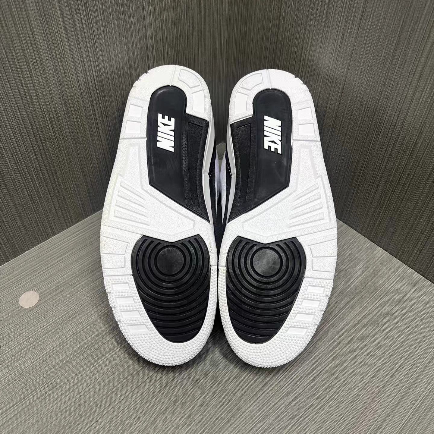Jordan Brand Air Jordan 3 Fragment Basketball Shoes K15 Size US 12 / EU 45 - 4 Thumbnail