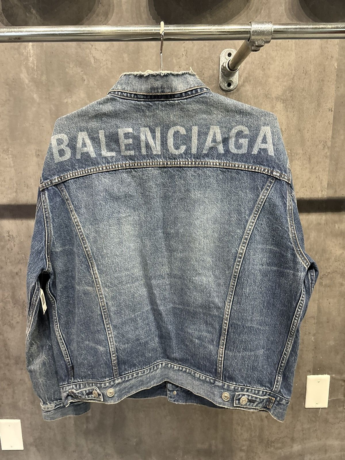 Balenciaga BALENCIAGA DENIM JACKET REAR LOGO Size US M / EU 48-50 / 2 - 5 Thumbnail