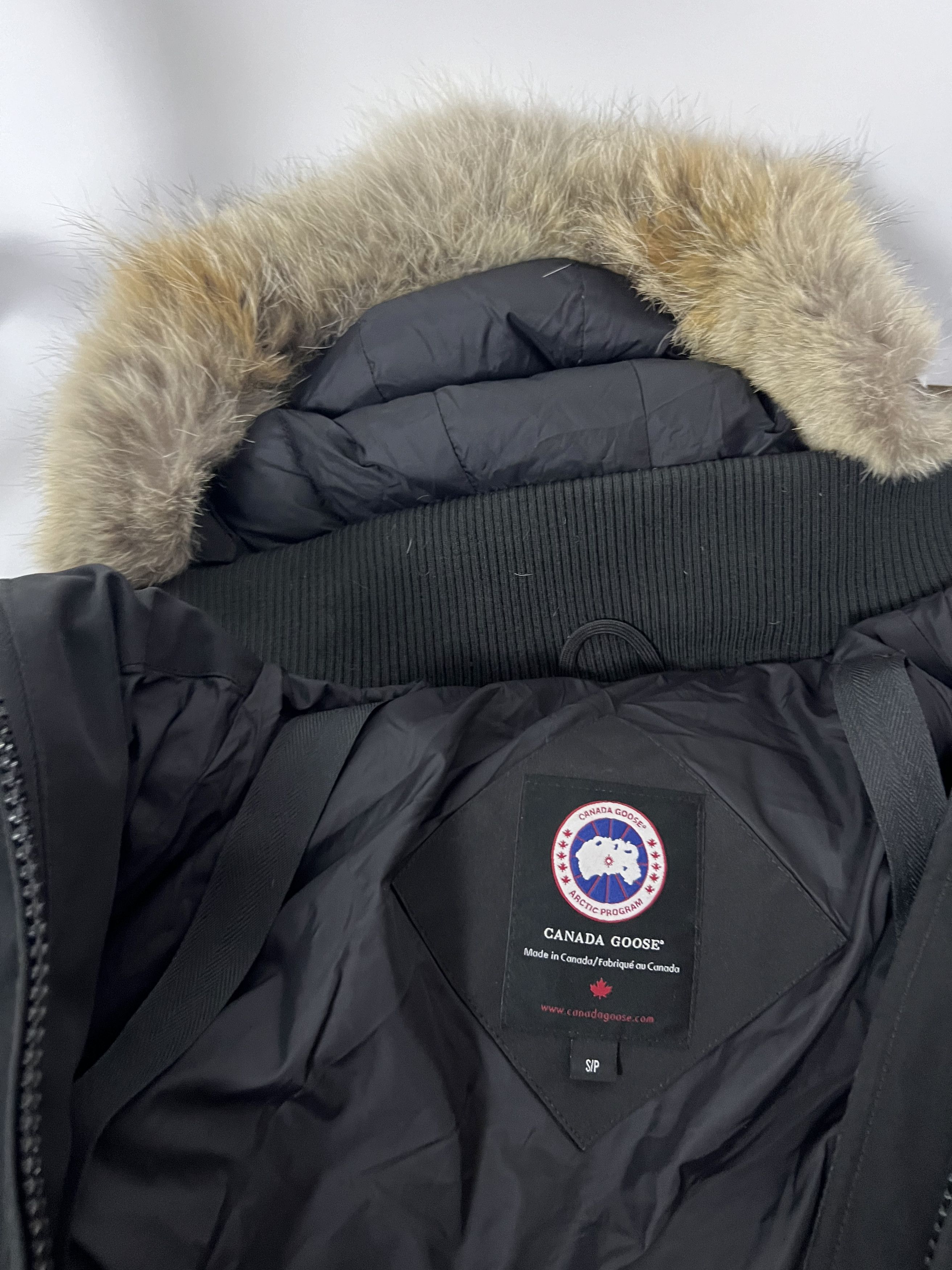 Canada Goose canada goose puffer bomber size S luxury Size S / US 4 / IT 40 - 6 Thumbnail