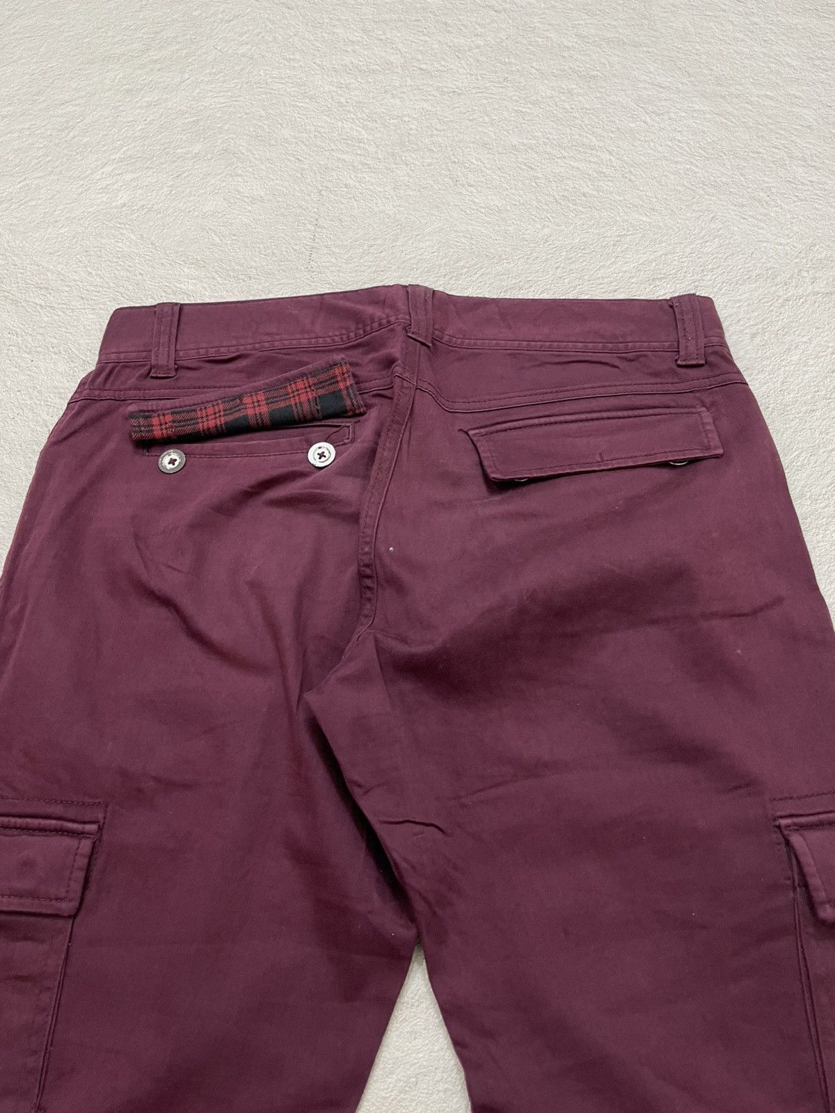 semanticdesign 2000s Semantic Cargo Pants Burgundy Zip Pocket Detail Size US 33 - 8 Thumbnail