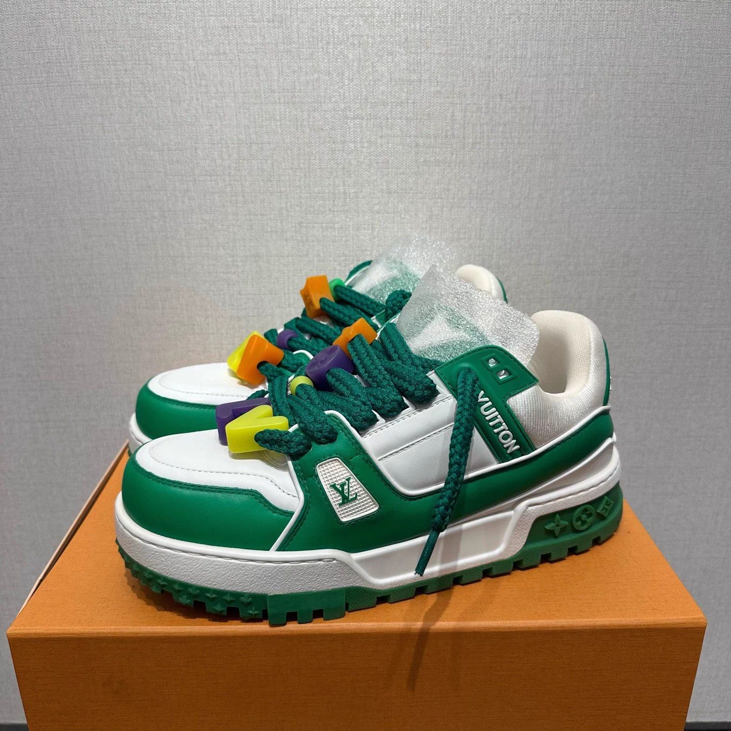 Louis Vuitton LV Trainer White Green Pangding 41 BN Full Set Size US 8 / EU 41 - 1 Thumbnail