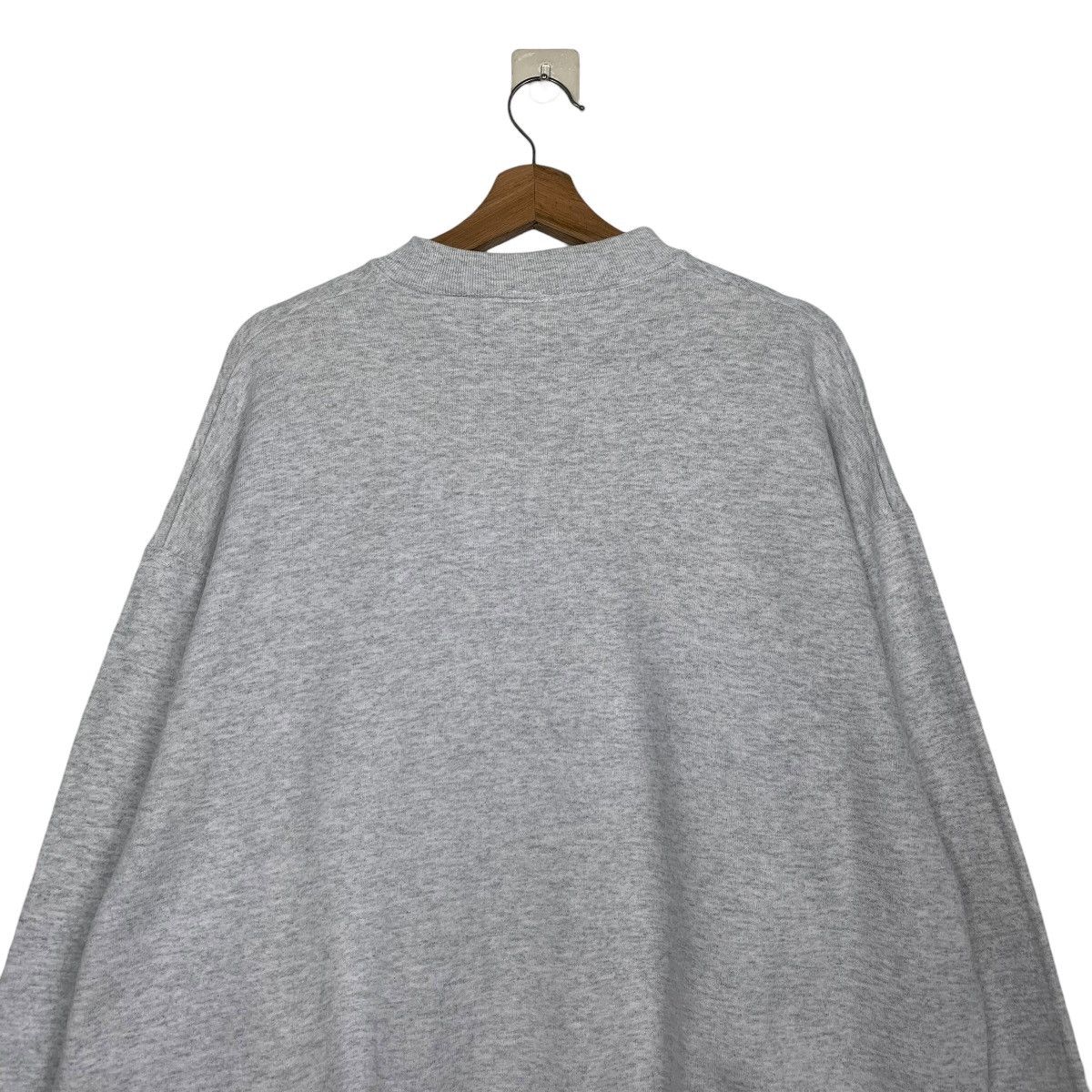 Mickey & Co. Vintage Mickey Embroidery Crewneck Sweatshirt Size US M / EU 48-50 / 2 - 8 Thumbnail