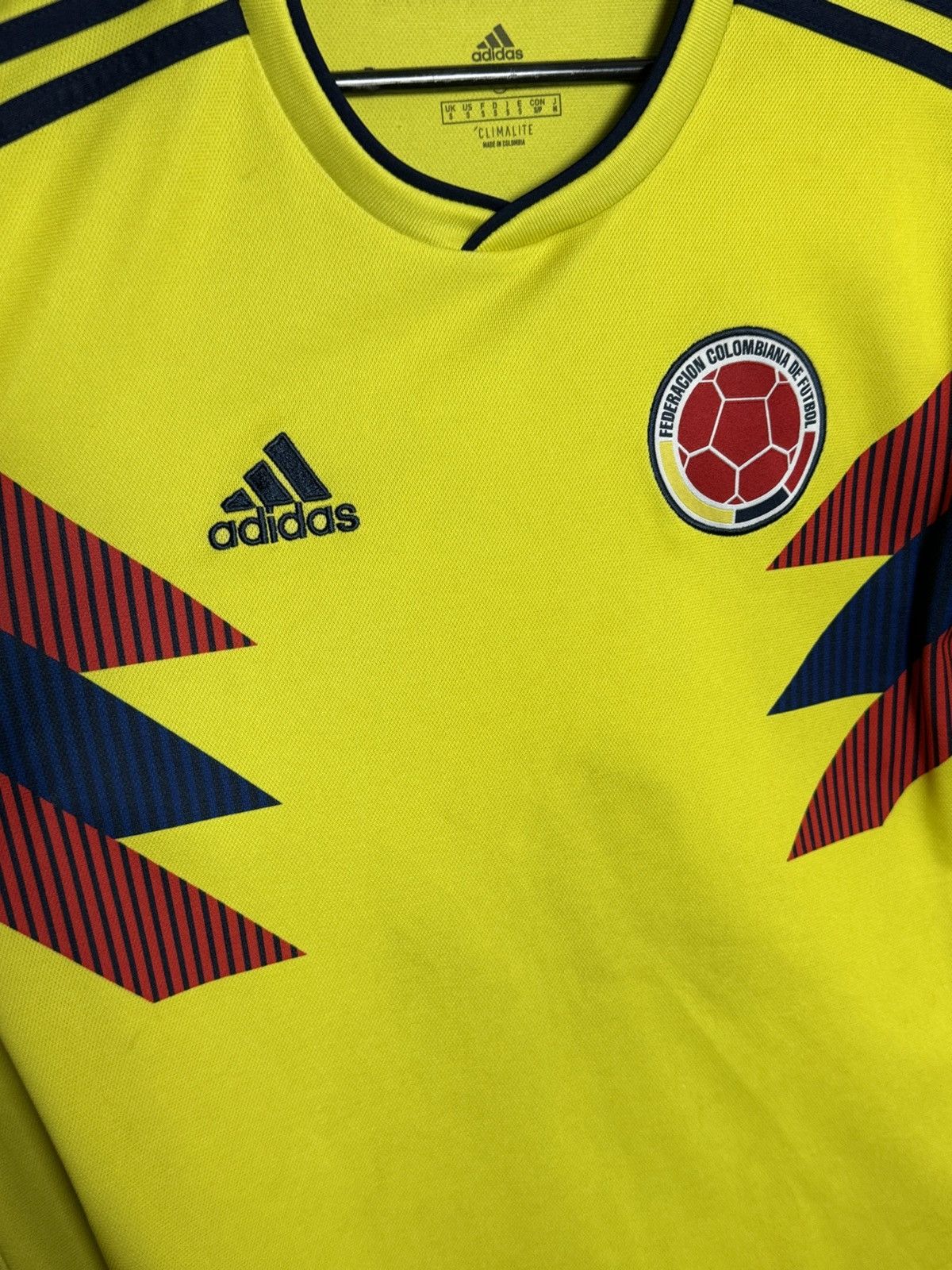 Adidas Colombia 18/19 Home Football Soccer Long Sleeve Jersey Size US S / EU 44-46 / 1 - 3 Thumbnail