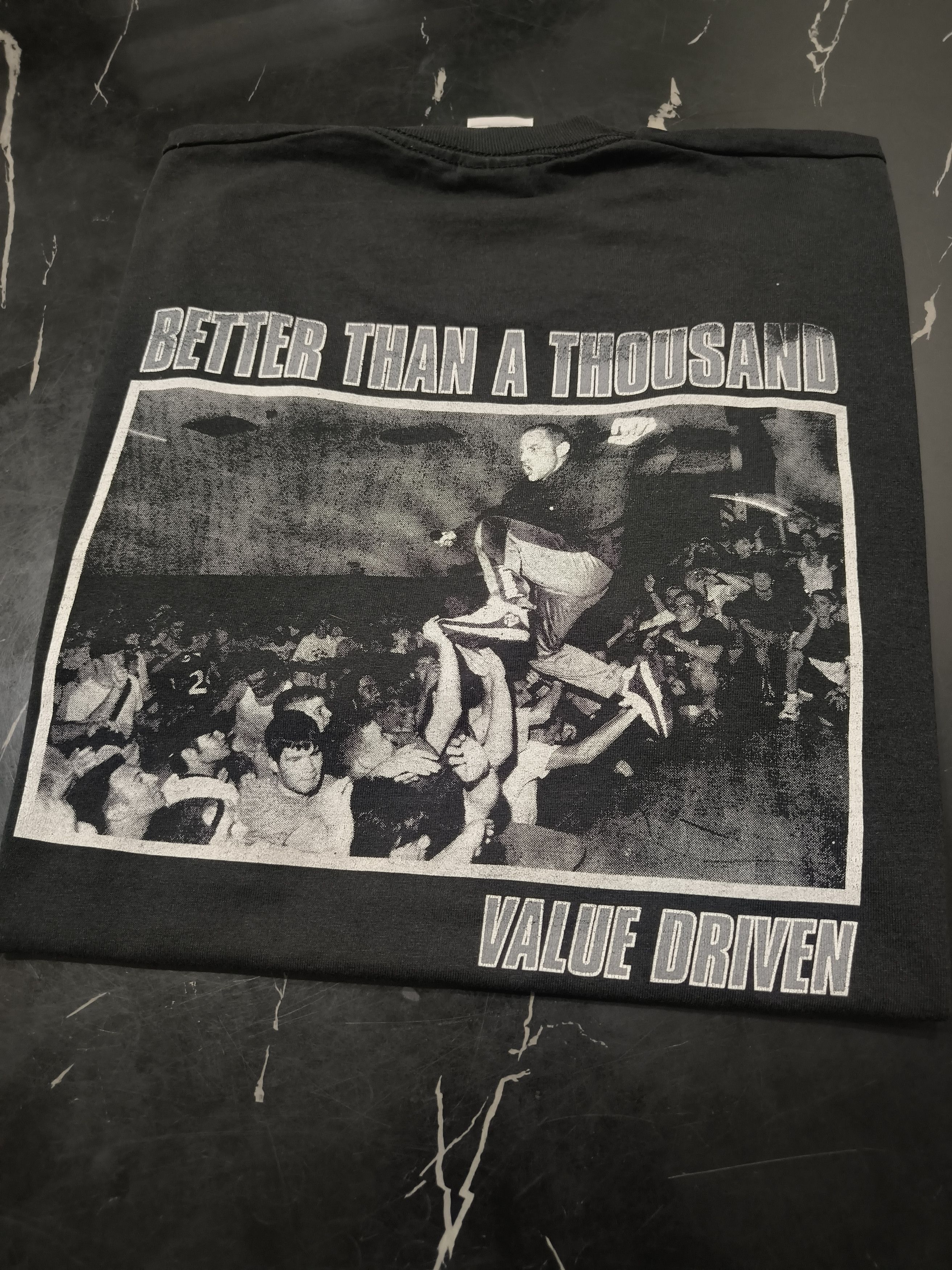 Band Tees Vintage 90s Better than a thousand "Value driven" shirt Size US L / EU 52-54 / 3 - 1 Thumbnail
