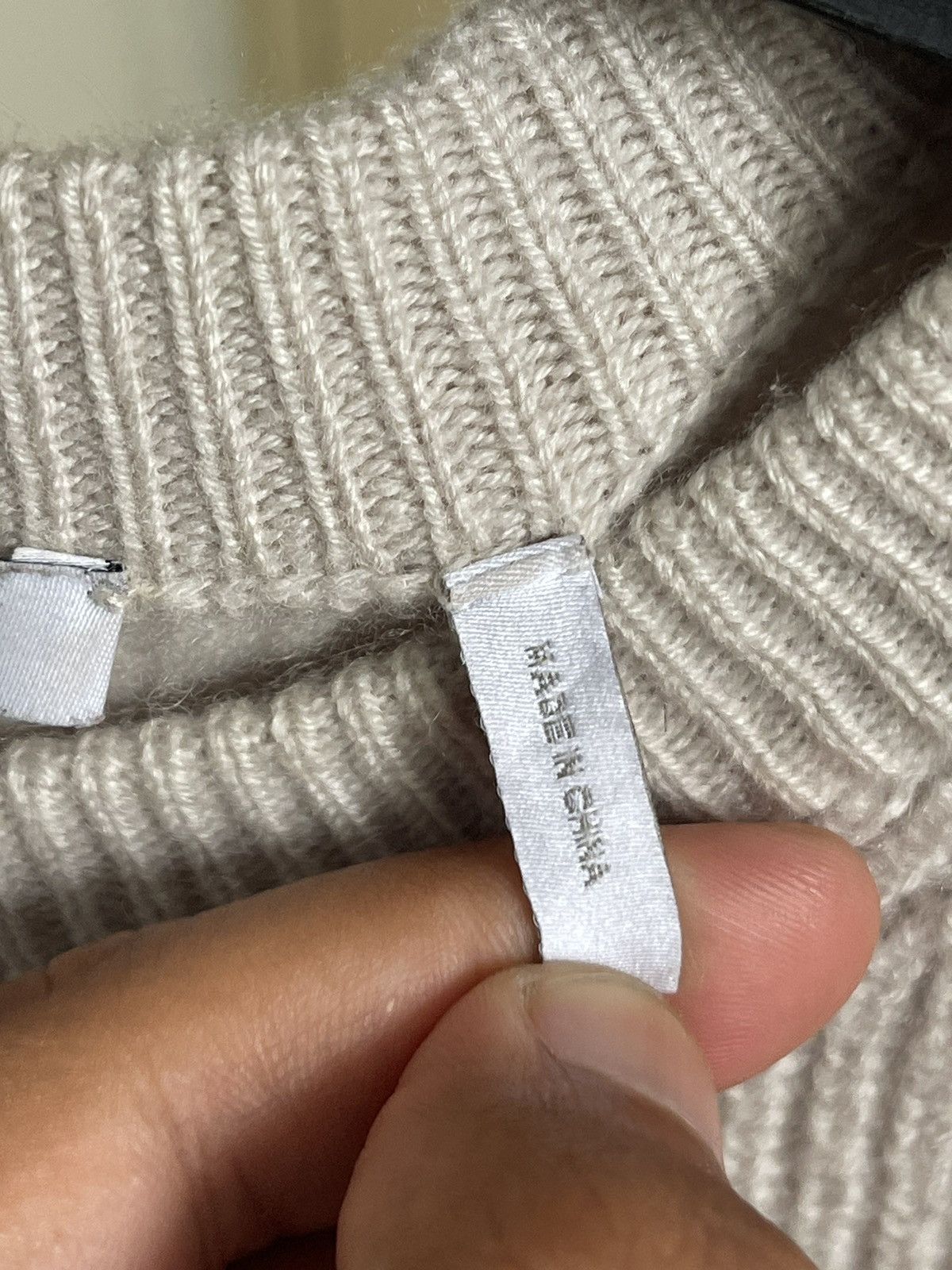 Helmut Lang Helmut Lang Ribbed Wool Cashmere Sweater Size US S / EU 44-46 / 1 - 6 Thumbnail