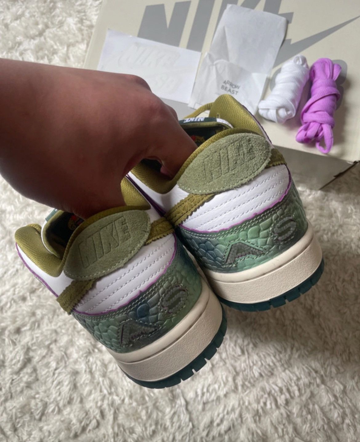 Nike SB Nike sb dunk low Alexis sablone chameleon Size US 11.5 / EU 44-45 - 3 Thumbnail