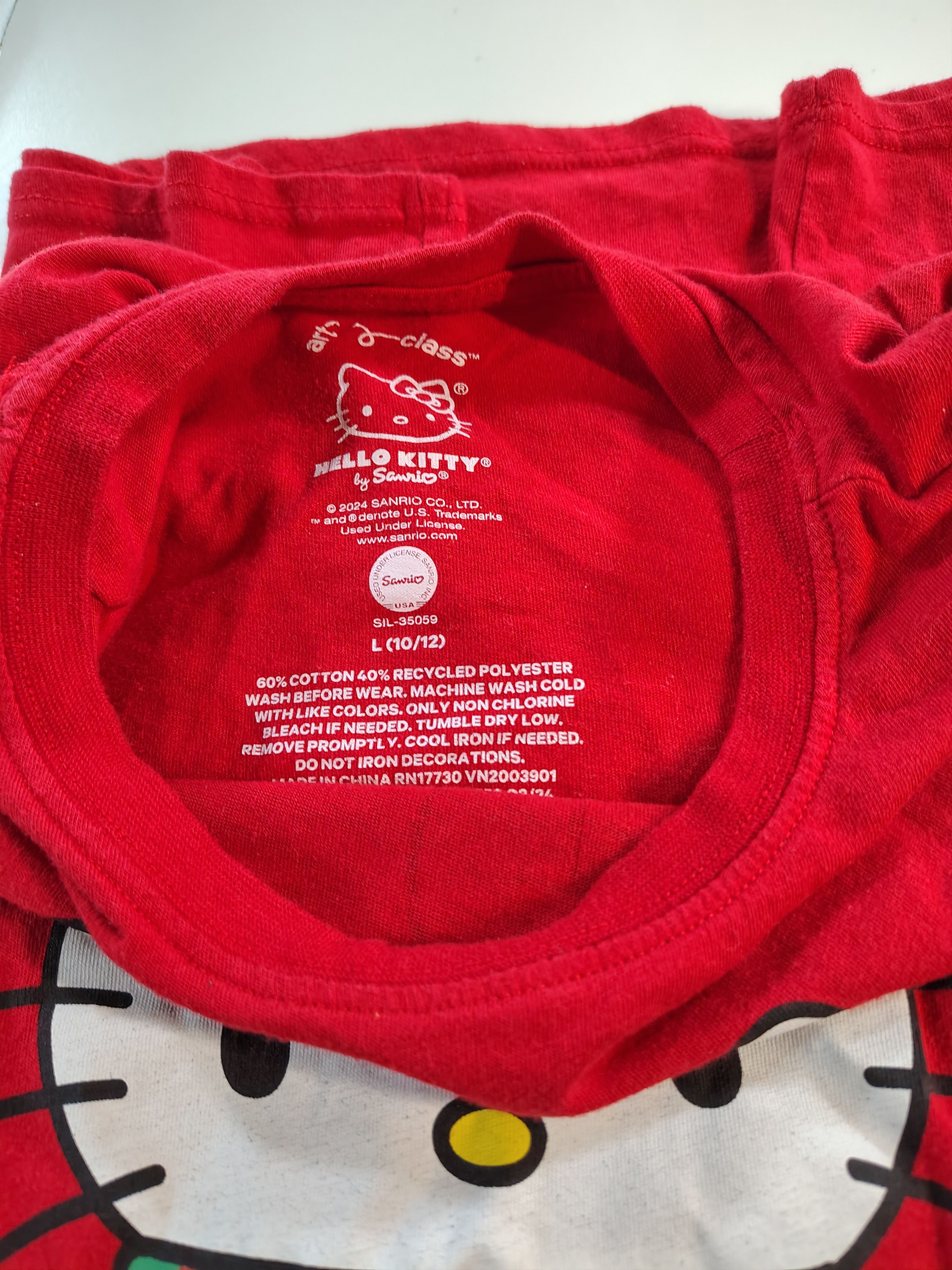 Other Women's Red Large Sanrio Hello Kitty Stay Cozy T-Shirt Size L / US 10 / IT 46 - 2 Thumbnail