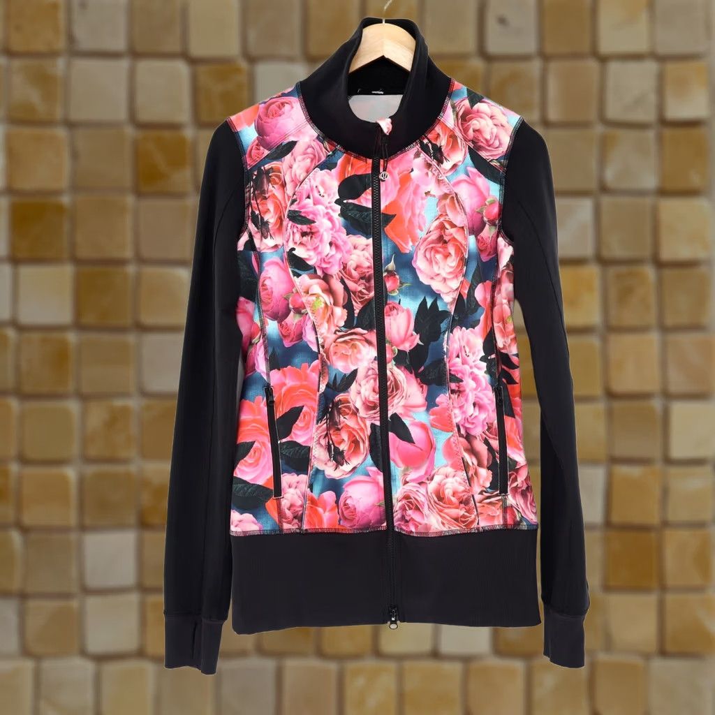 Lululemon Lululemon Jacket Women's Size 8 Black Pink Secret Garden Floral Workout Athleisure Size M / US 6-8 / IT 42-44 - 1 Thumbnail