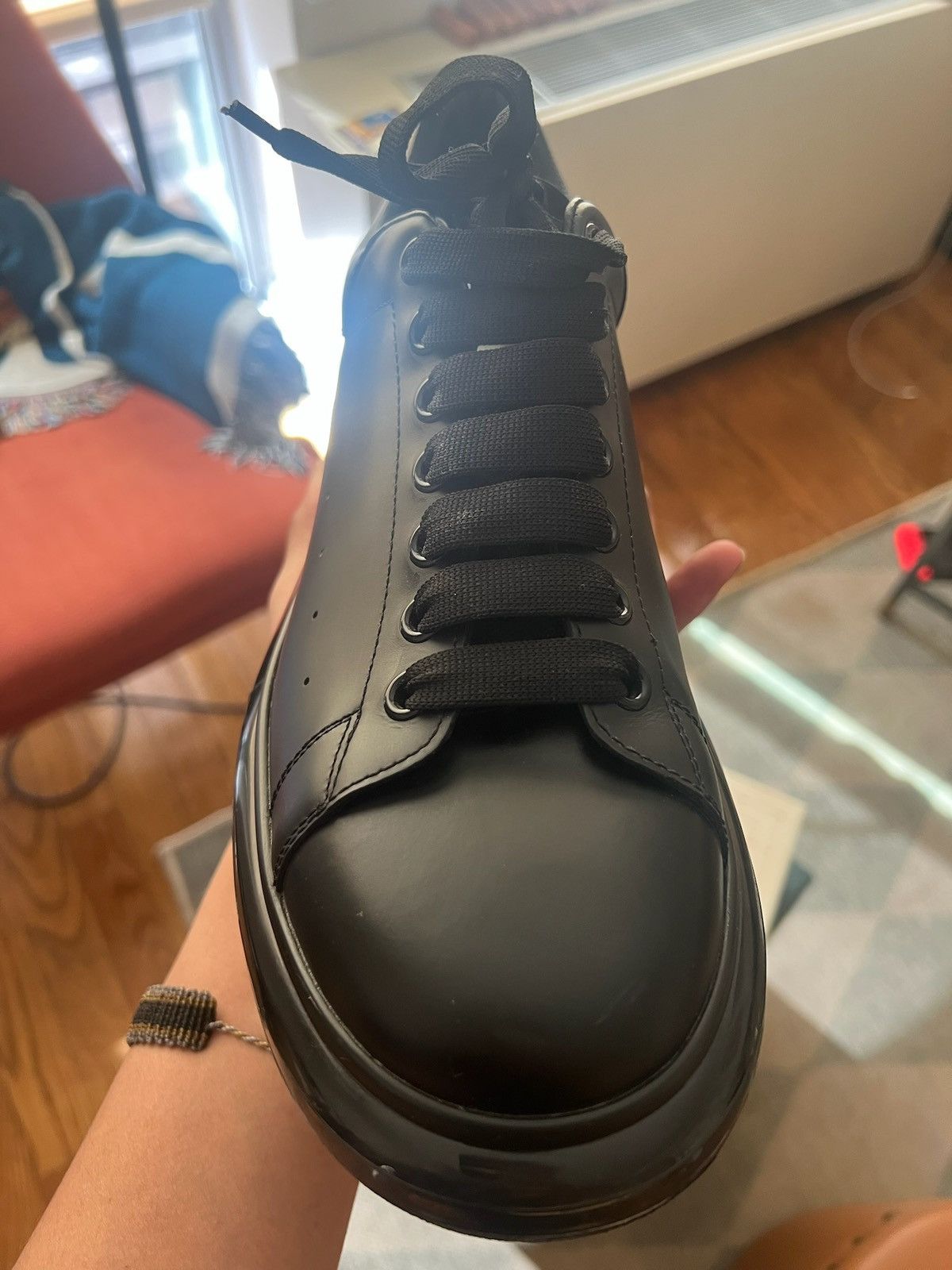 Alexander McQueen Alexander McQueen Men’s Oversized Sneaker SZ44 Size US 11 / EU 44 - 10 Thumbnail