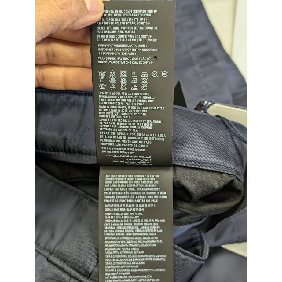 Prada o1rshd1 Short in Blue Size US 32 / EU 48 - 16 Thumbnail