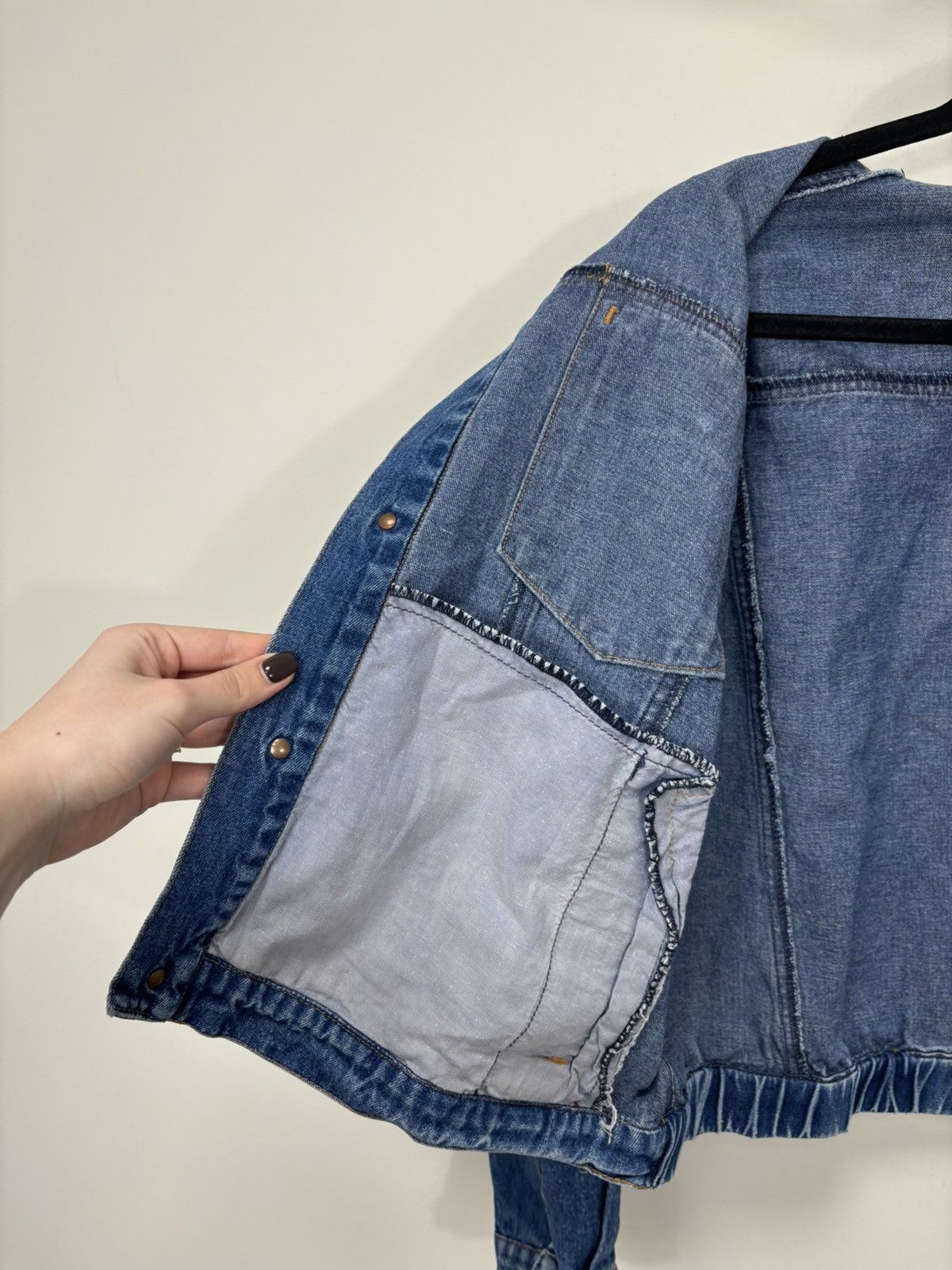 Moschino Vintage Moschino Women’s 90s Blue Boxy Fit Denim Jacket Size M / US 6-8 / IT 42-44 - 12 Thumbnail