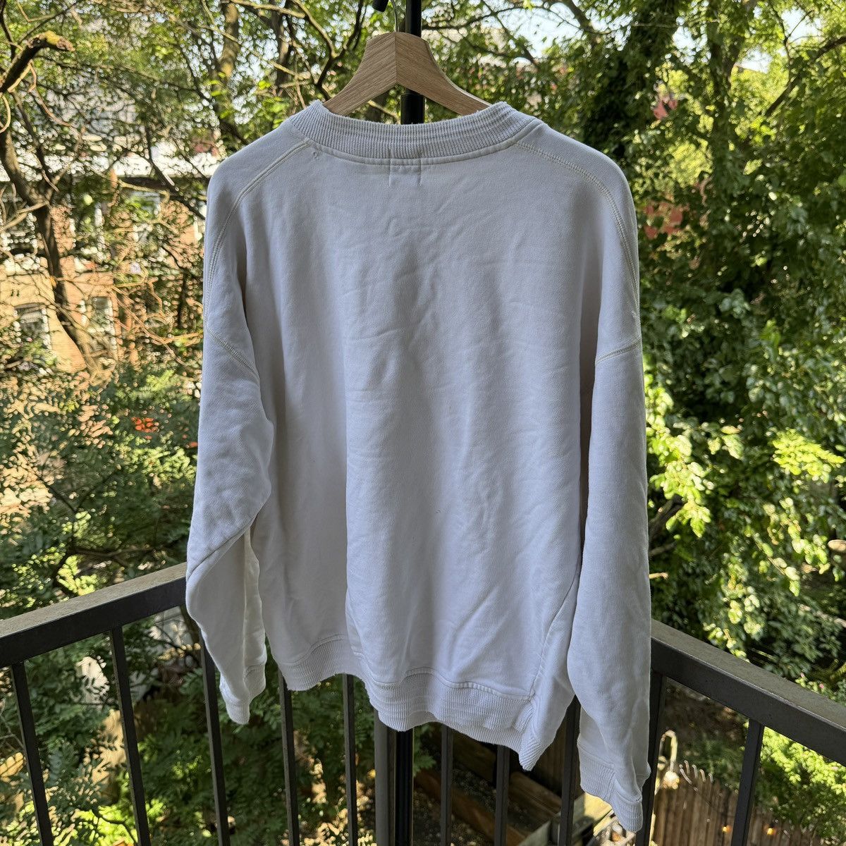 Vintage Thrashed Faded Distressed White Henley Sweatshirt ERD Grunge Size US L / EU 52-54 / 3 - 2 Thumbnail