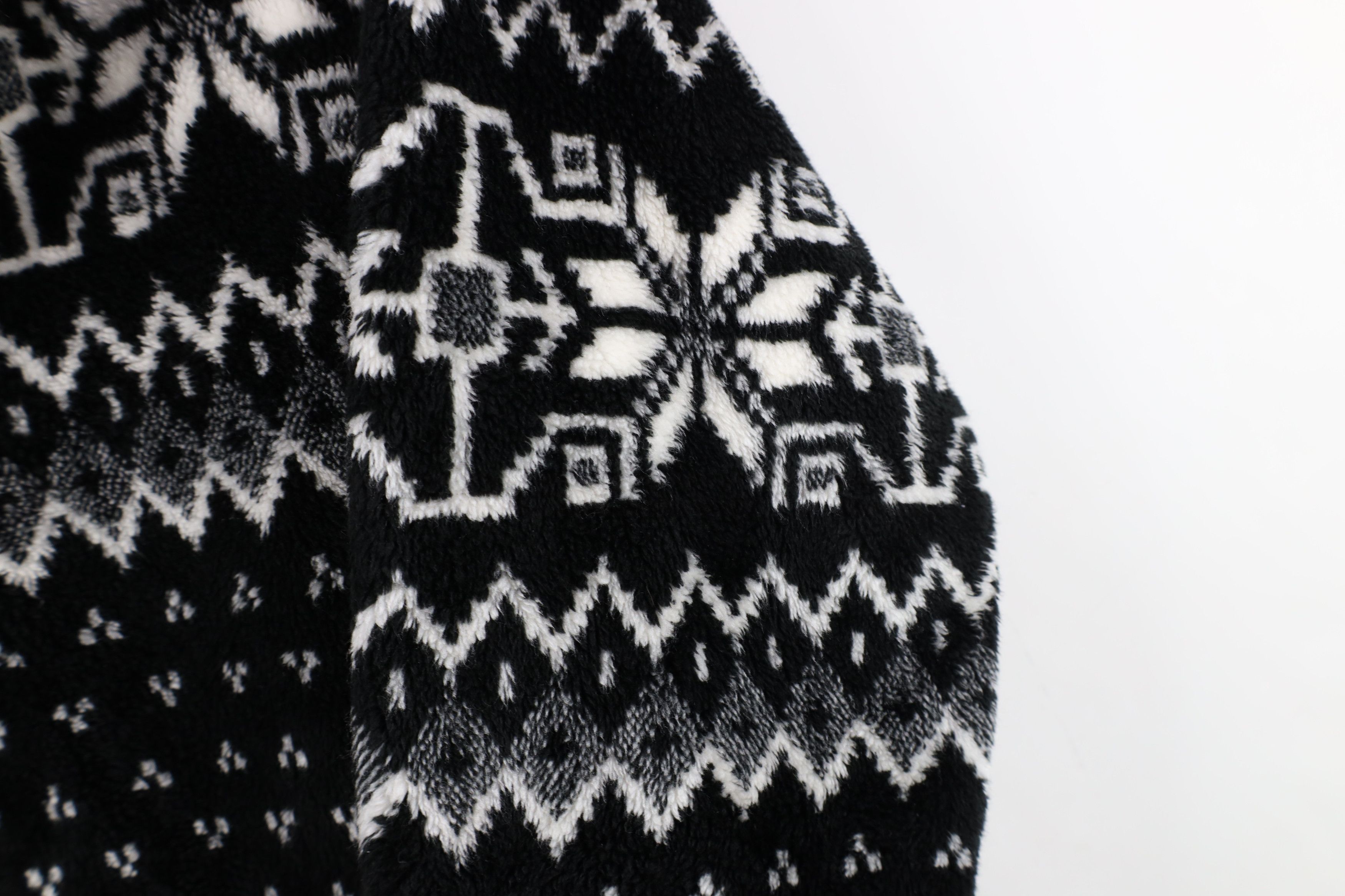 Vintage Vintage 90s Streetwear Fleece Snowflake Half Zip Sweater Size M / US 6-8 / IT 42-44 - 4 Thumbnail