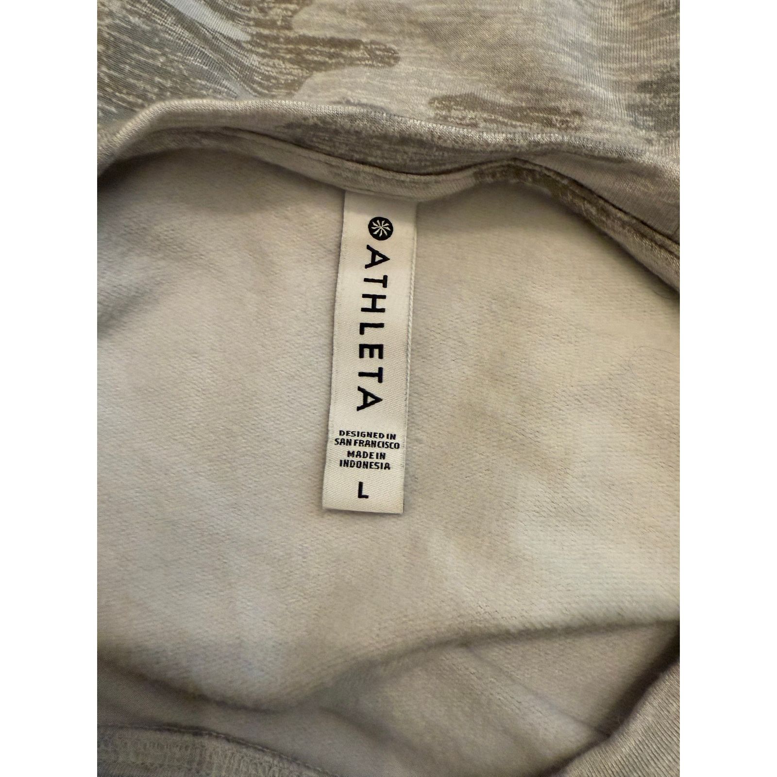 Athleta GUC Athleta Women's Gray Camouflage Sweatshirt Size Large Size L / US 10 / IT 46 - 5 Thumbnail