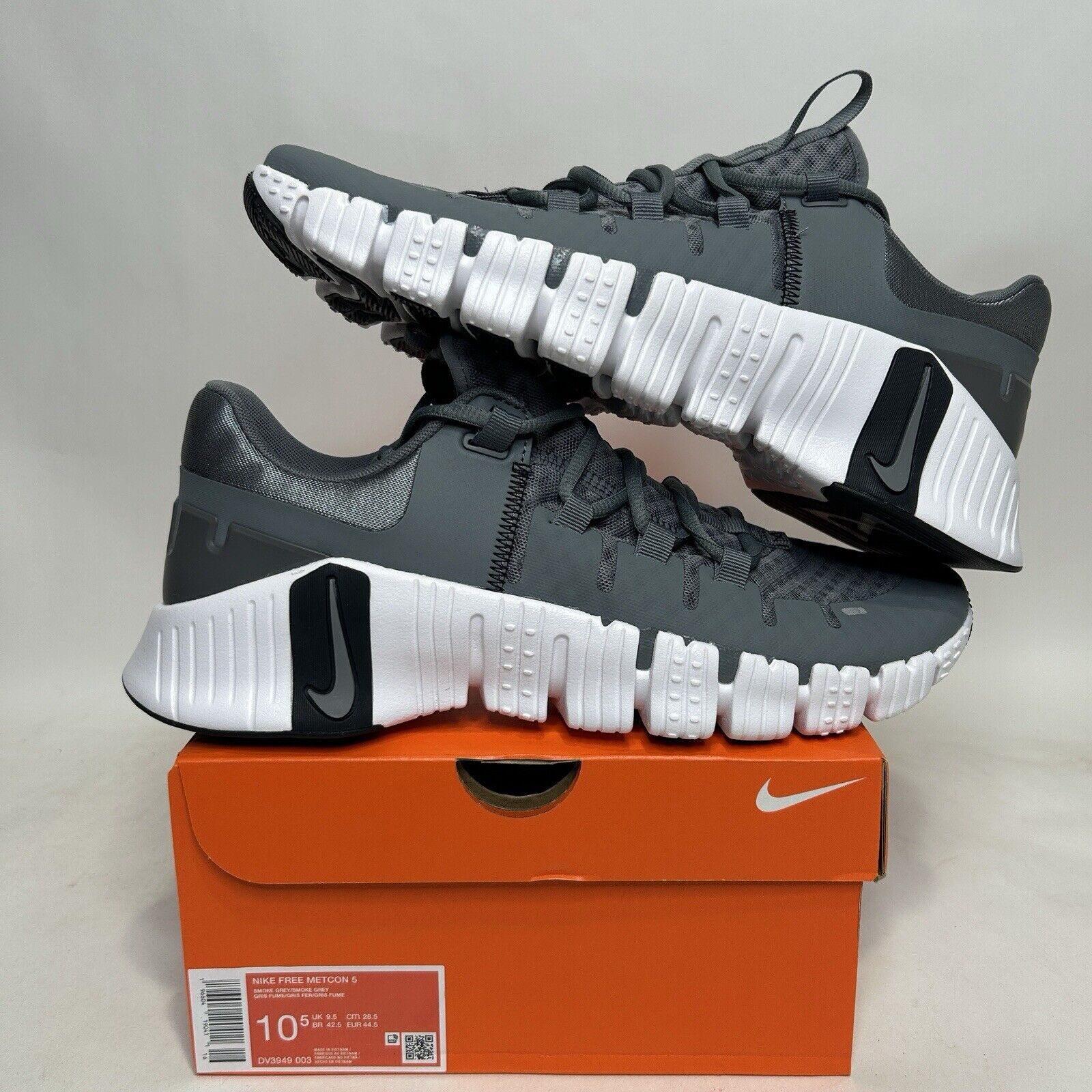 Nike Nike Free Metcon 5 TB “Gunsmoke/Grey White Black” 2024 Size US 10.5 / EU 43-44 - 1 Thumbnail
