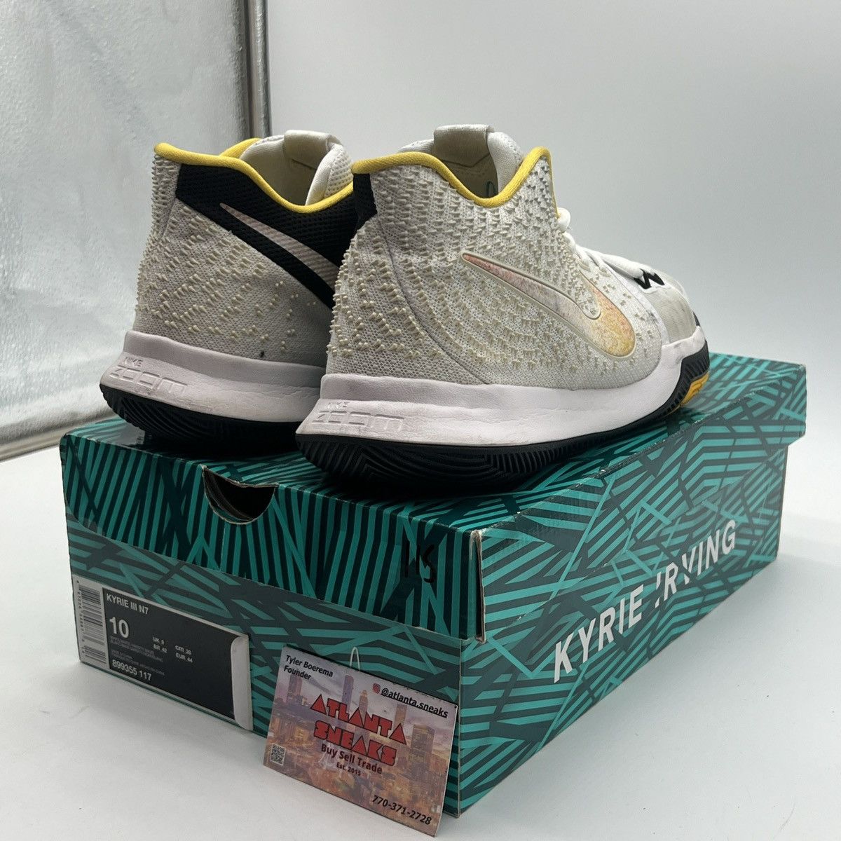 Nike Kyrie 3 NF Size US 10 / EU 43 - 5 Thumbnail