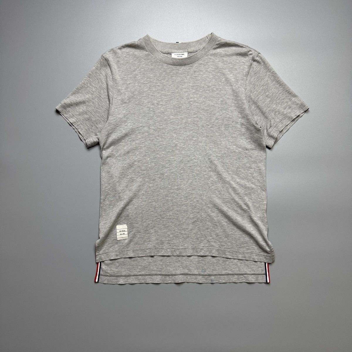 Thom Browne Thom Browne - RWB Grey Side Slit Tshirt Size S / US 4 / IT 40 - 1 Thumbnail