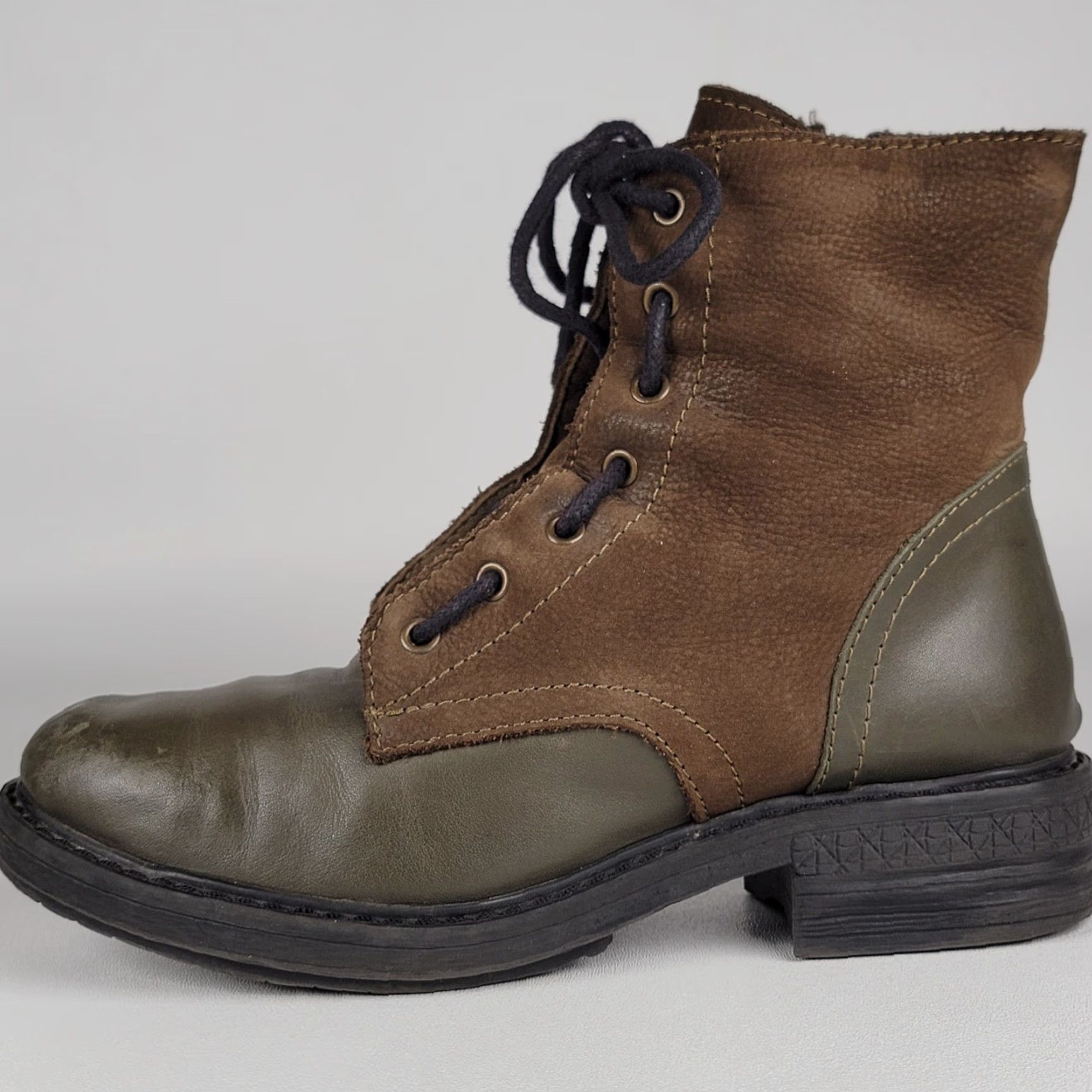 Vintage Bueno Women's Bootie Army Green Leather Lace Up Boots 5.5 EU 36 Size US 6 / IT 36 - 6 Thumbnail