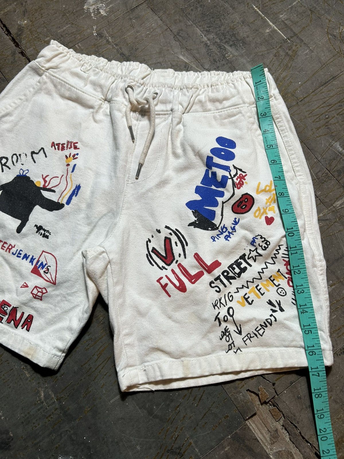 Dsquared2 × Jean-Michel Basquiat Dsquared2 X Jean Micheal Basquiat Short Pants Size US 30 / EU 46 - 17 Thumbnail