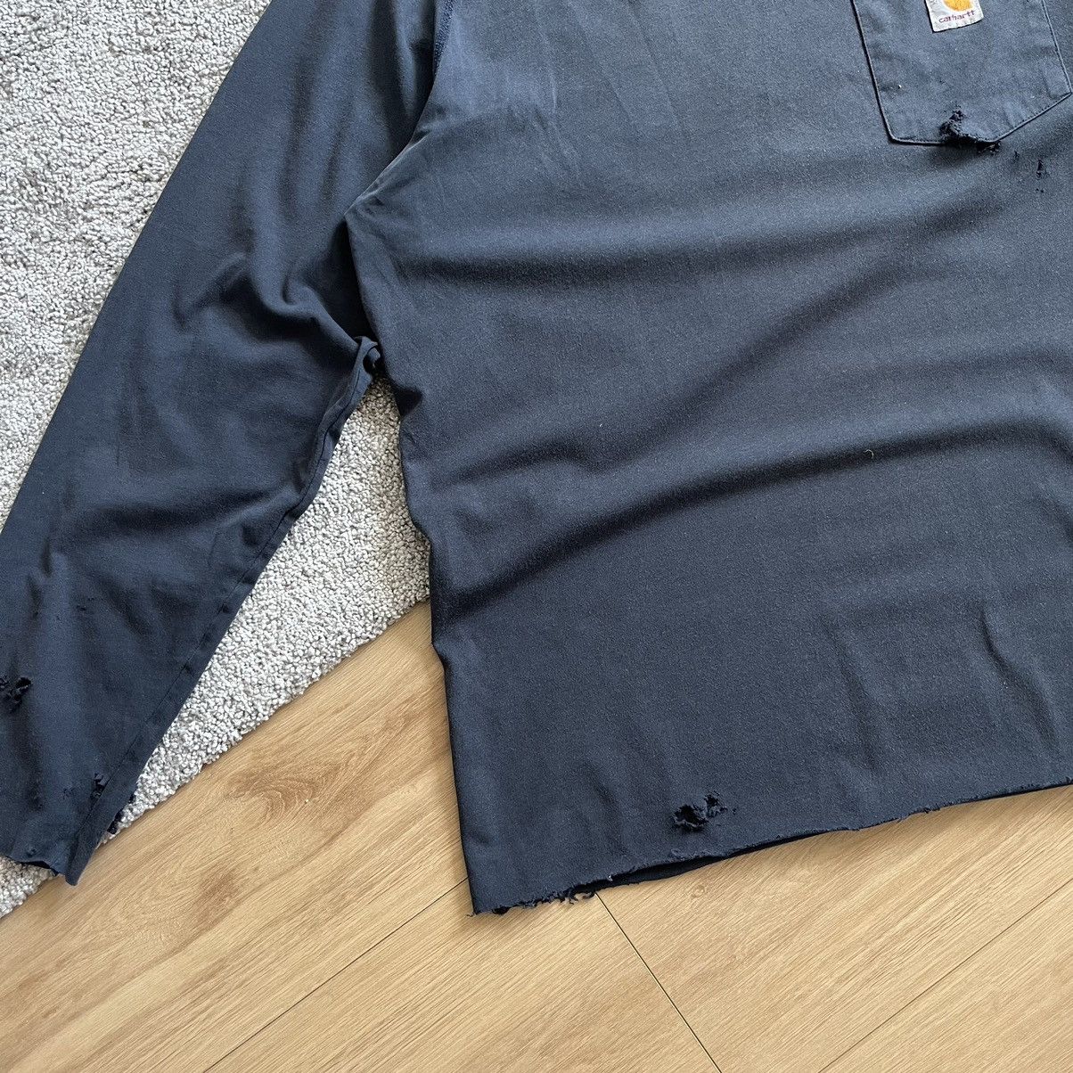 Carhartt Vintage Trashed Faded Carhartt Long Sleeve Size US L / EU 52-54 / 3 - 6 Thumbnail