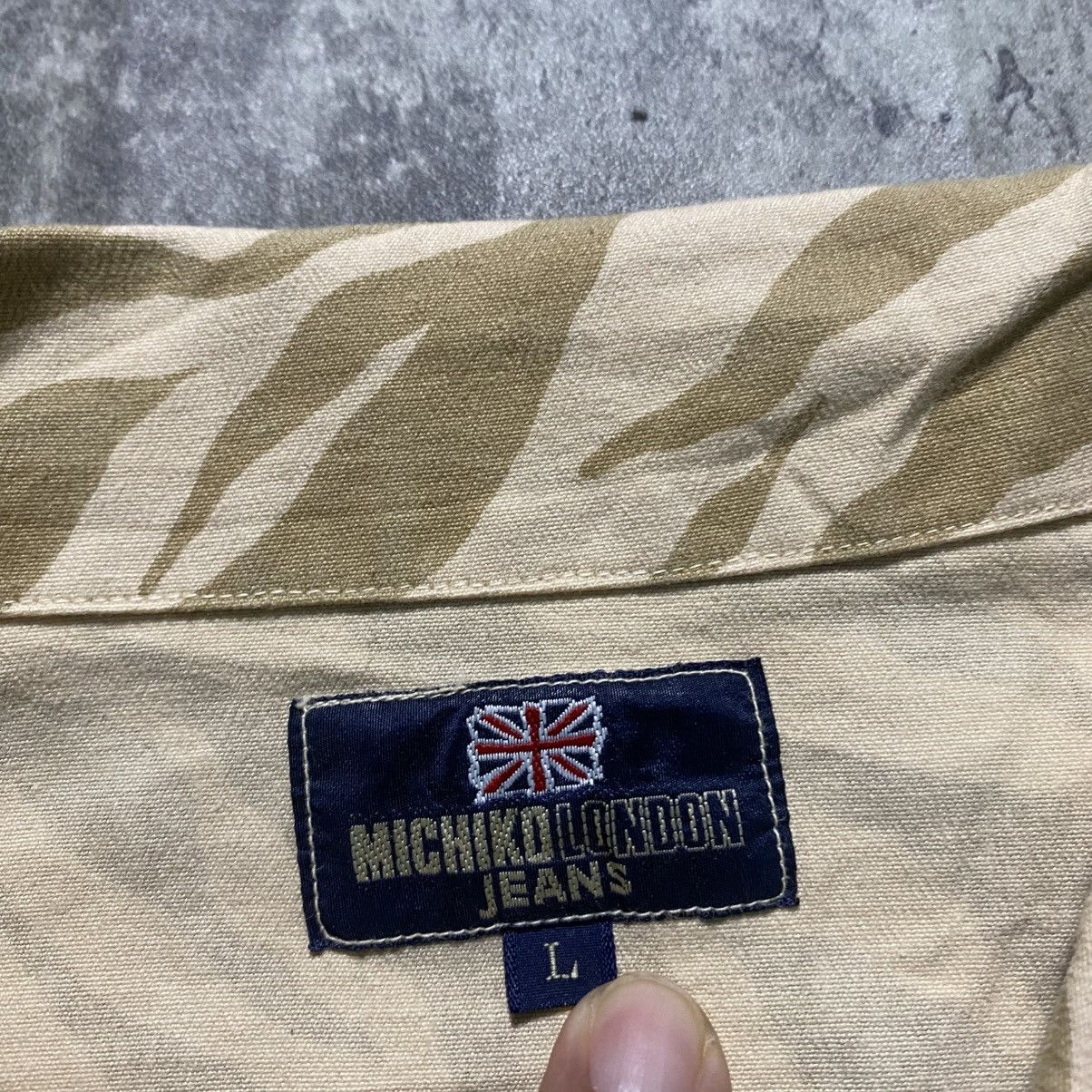 Michiko Koshino London Vintage Designer Michiko London Jeans Tiger Shirt Size L / US 10 / IT 46 - 8 Thumbnail