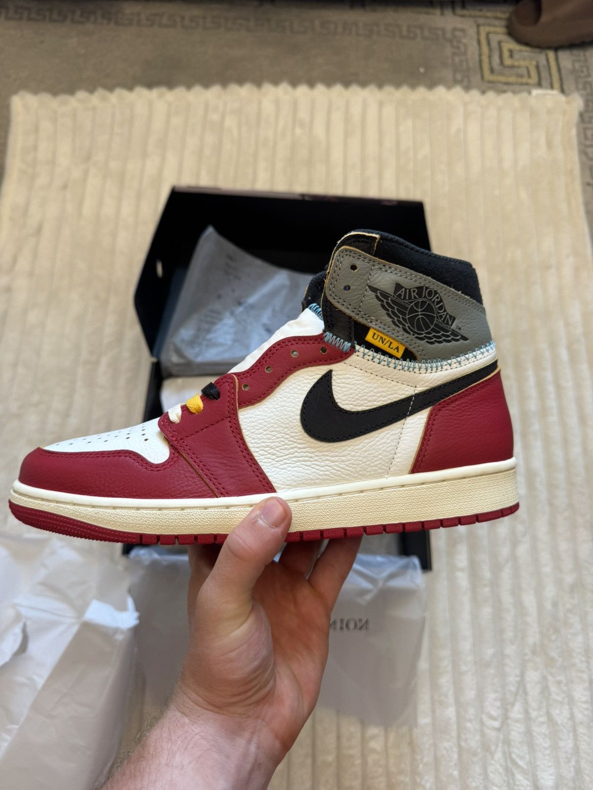 Nike Nike Air Jordan 1 Retro High OG x Union LA “Black Toe” Size US 9.5 / EU 42-43 - 3 Thumbnail