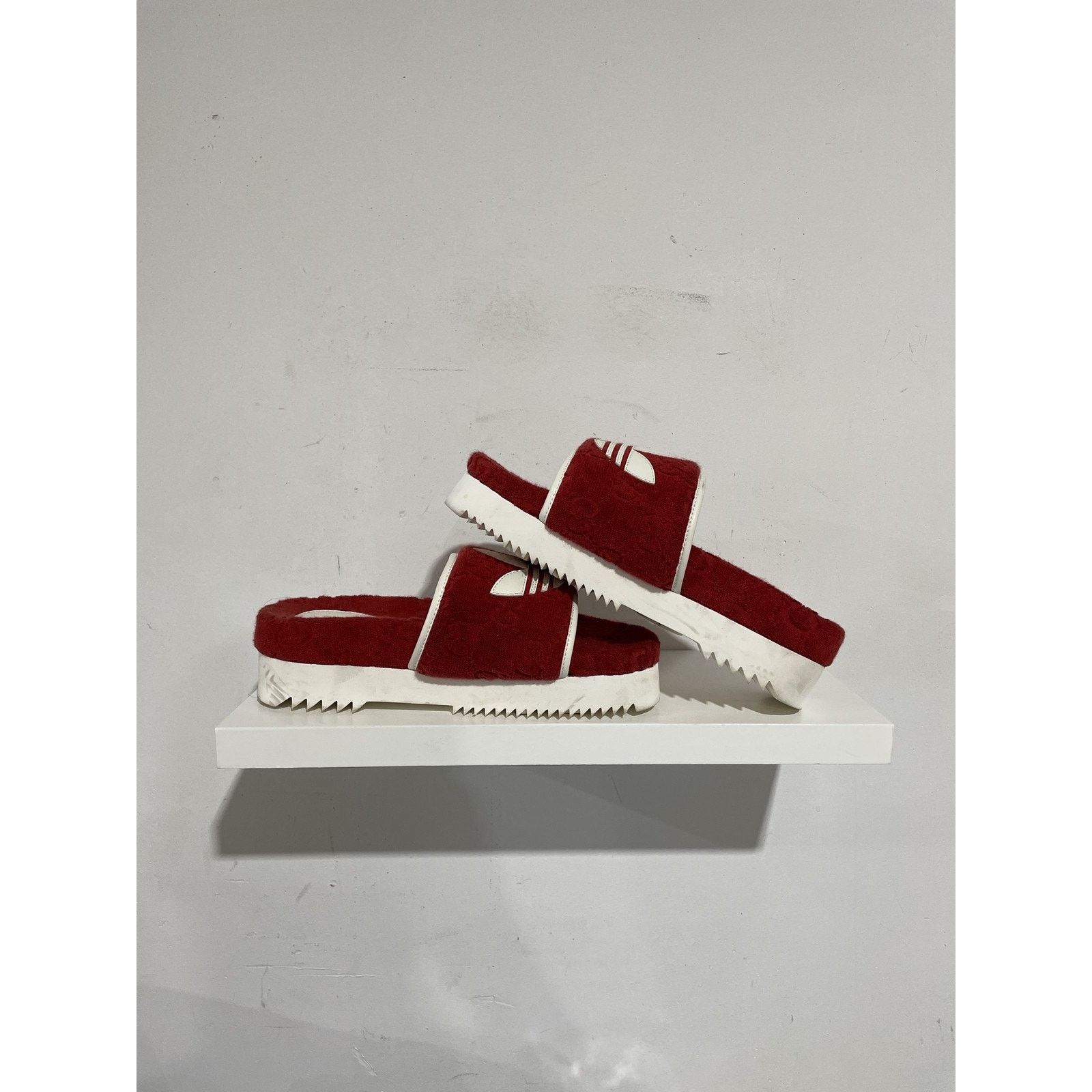 Gucci ADIDAS X GUCCI MONOGRAM RED SIZE 38 PREOWNED Size US 5.5 / EU 38 - 3 Thumbnail