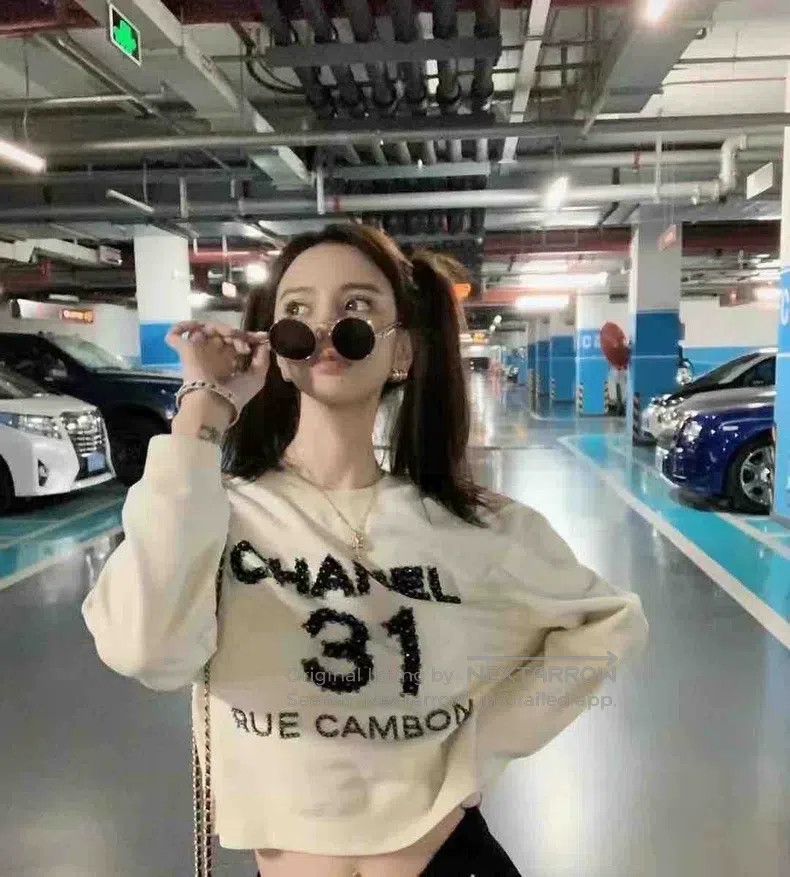 Chanel Chanel 20A Pearl beige No. 31 logo sweatshirt Size S / US 4 / IT 40 - 6 Thumbnail