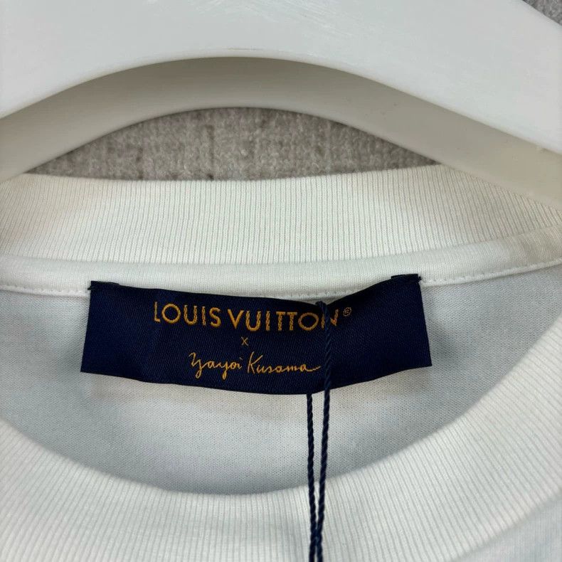 Louis Vuitton Louis Vuitton Yayoi Kusama co-branded SS23 psychedelic pri Size US M / EU 48-50 / 2 - 4 Thumbnail