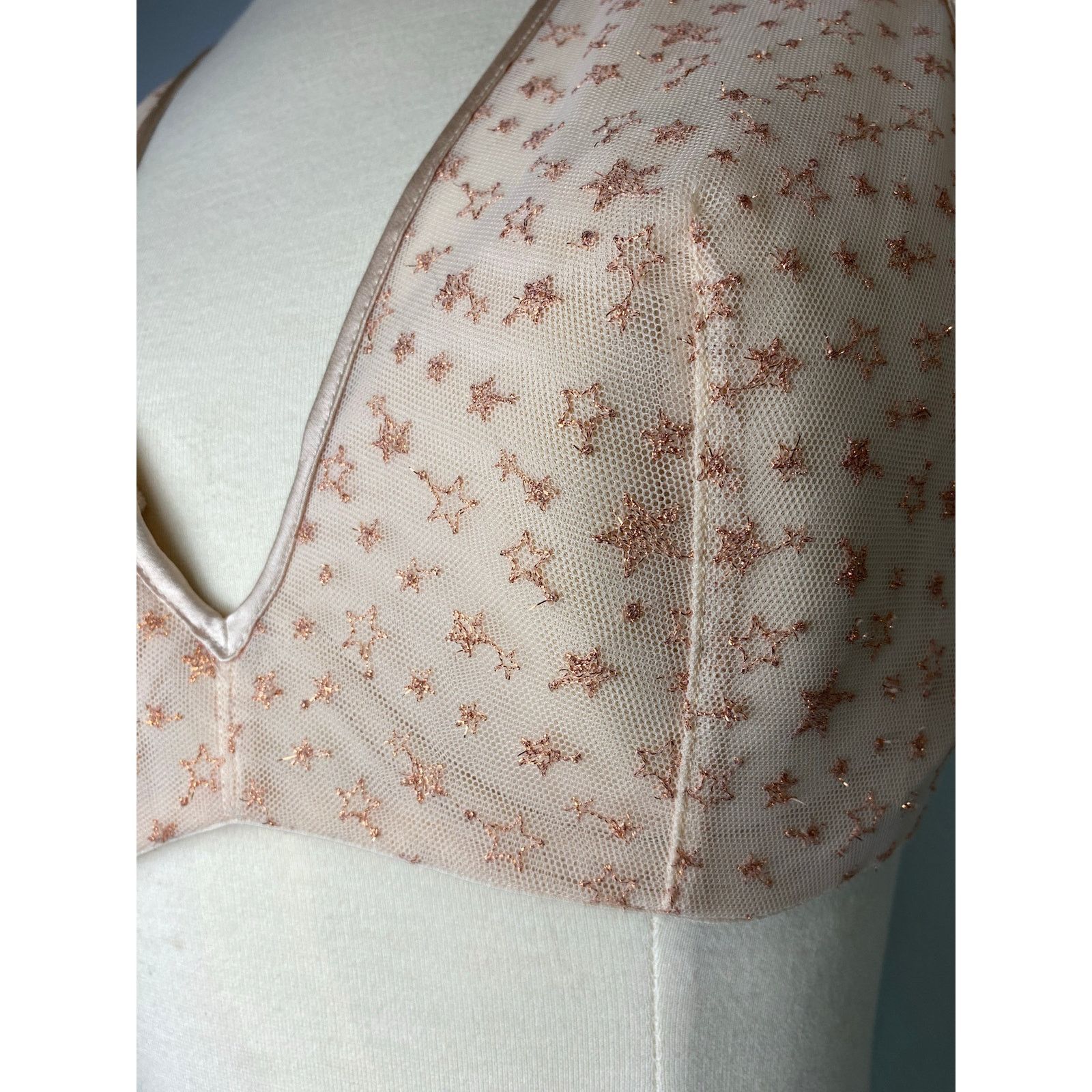Victoria's Secret Victoria's Secret Bra/Top, Size Med, B&C cup, Rose Gold star Size ONE SIZE - 3 Thumbnail