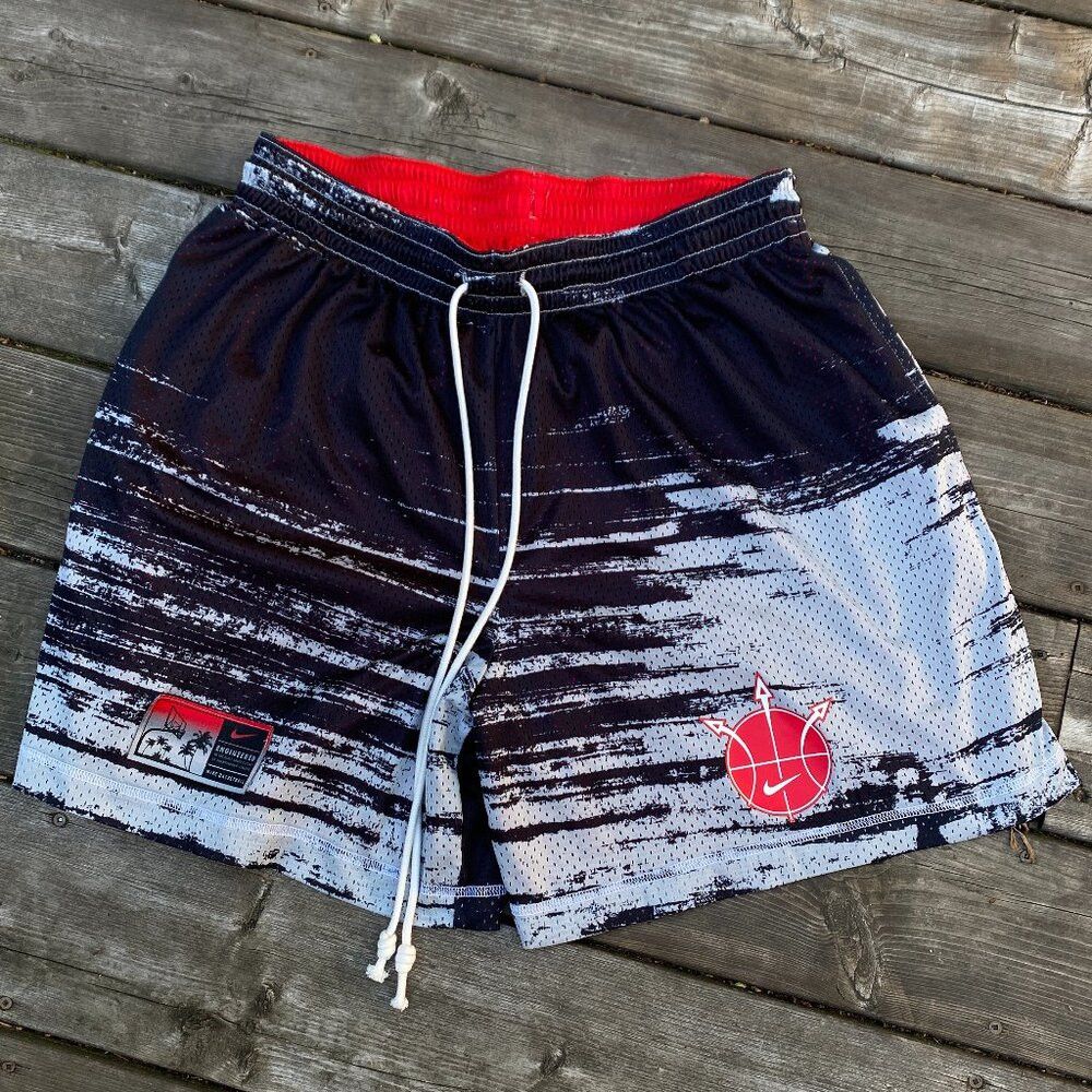 Nike Nike Reversible Standard Issue Mesh Basketball Shorts XXL Size US 38 / EU 54 - 2 Thumbnail
