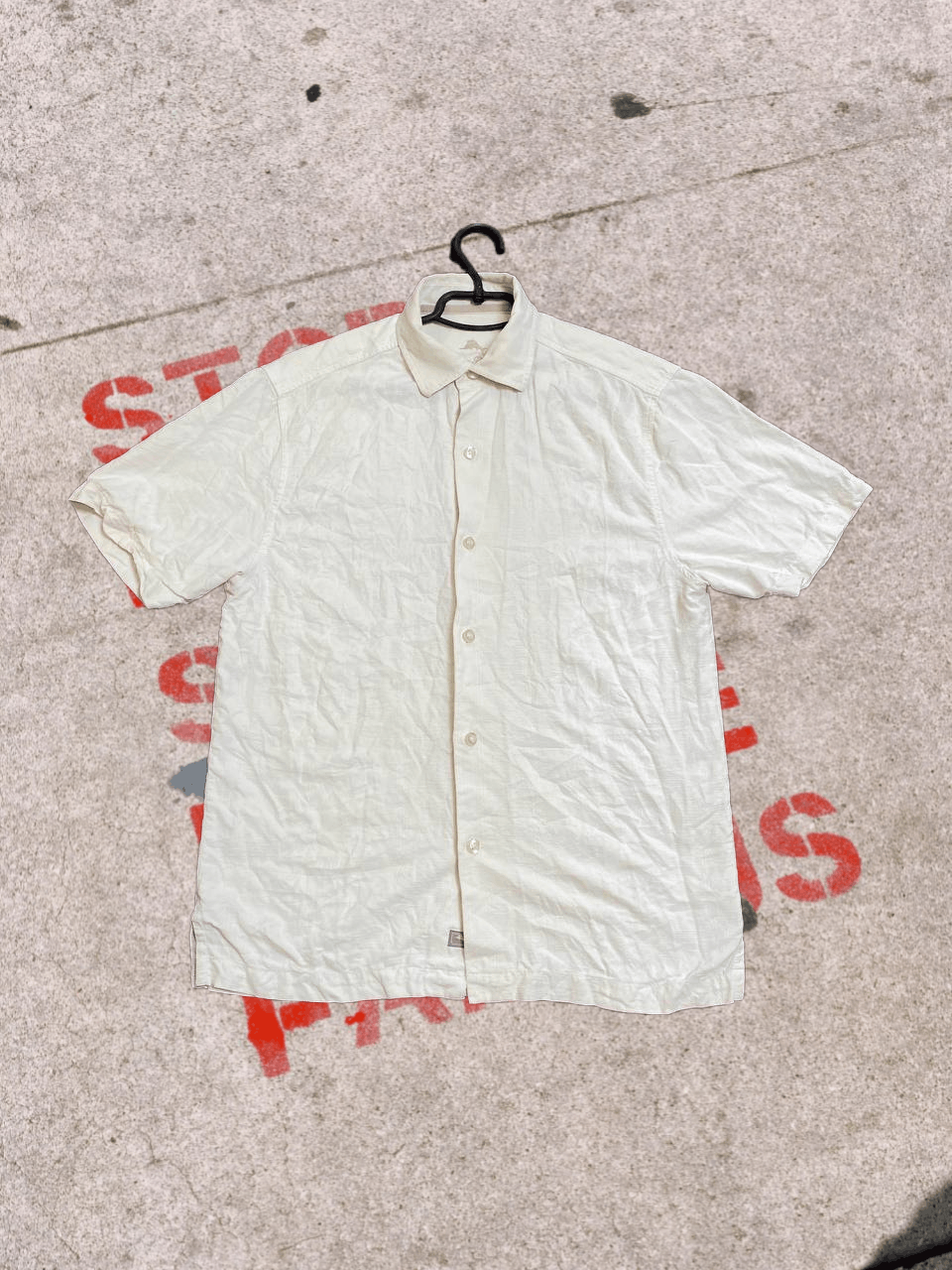 Tommy Bahama Tommy Bahama shirt DISTRESSED short sleeve silk 90s Size US S / EU 44-46 / 1 - 1 Thumbnail