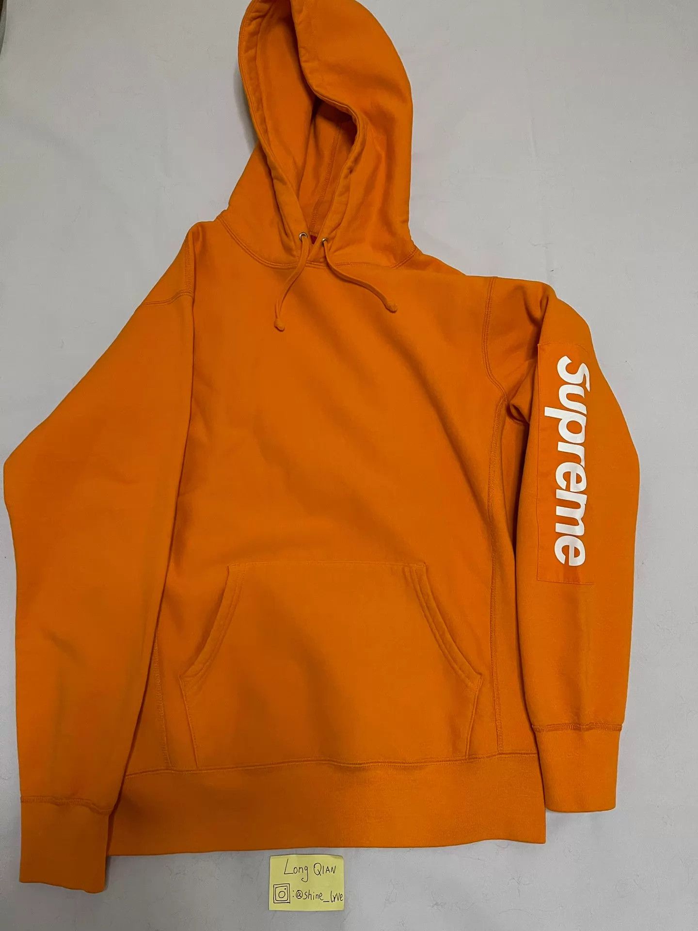 Supreme Supreme Hoodie Orange Logo Sleeve Patch L Near New Size US L / EU 52-54 / 3 - 1 Thumbnail