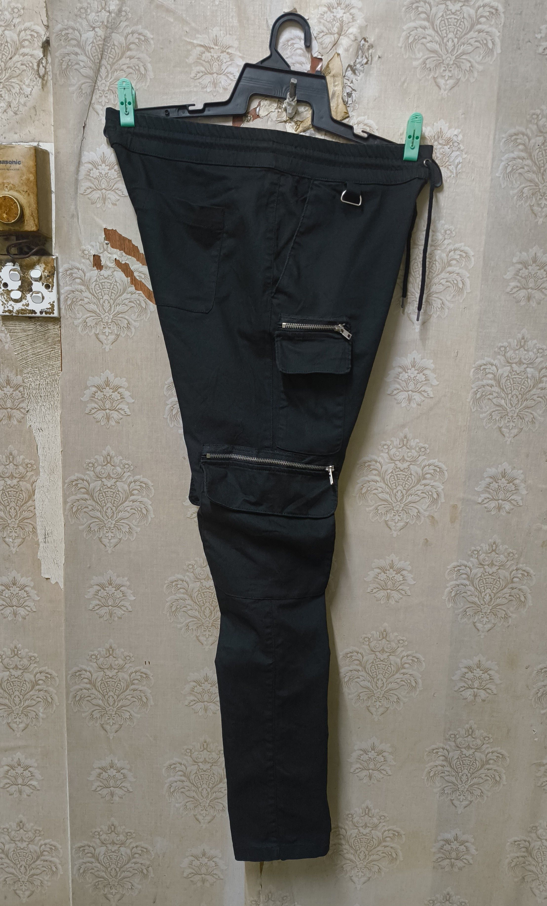 Hot Topic Hot Topic Men’s Black Punk Gothic Cargo Pants Size US 35 - 3 Thumbnail