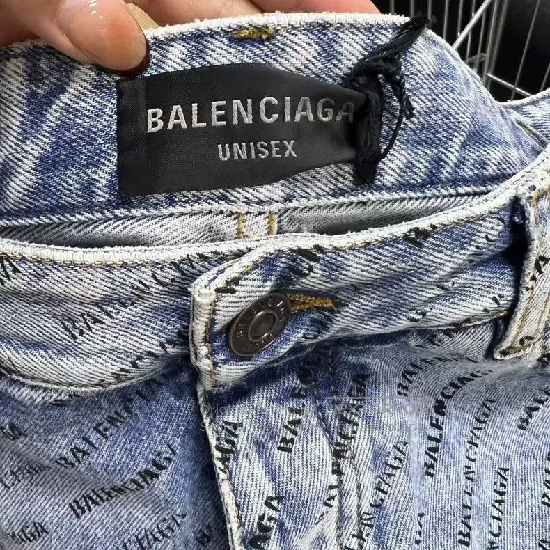 Balenciaga Balenciaga size S Ice blue water-washed distressed oversiz Size US 30 / EU 46 - 2 Thumbnail