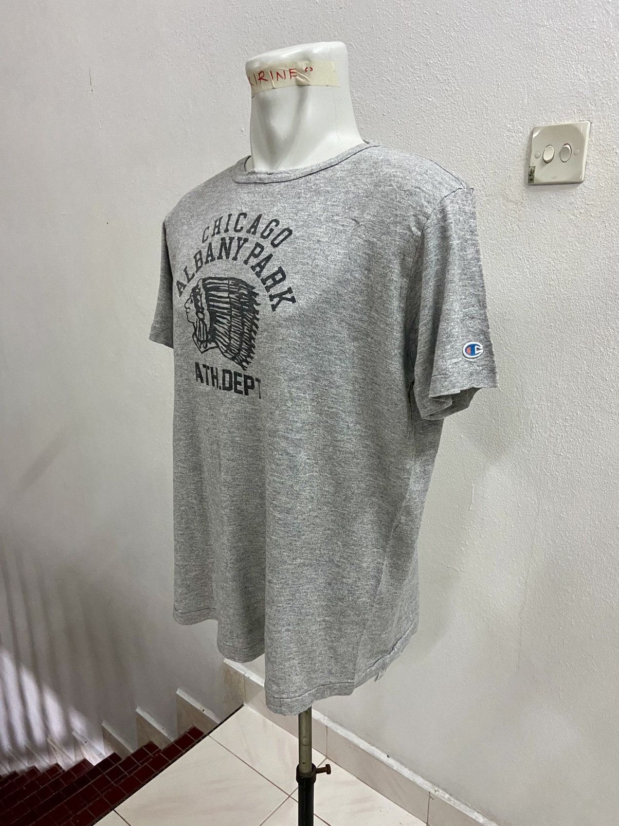 Champion VINTAGE CHAMPION TEE Size US XL / EU 56 / 4 - 5 Thumbnail