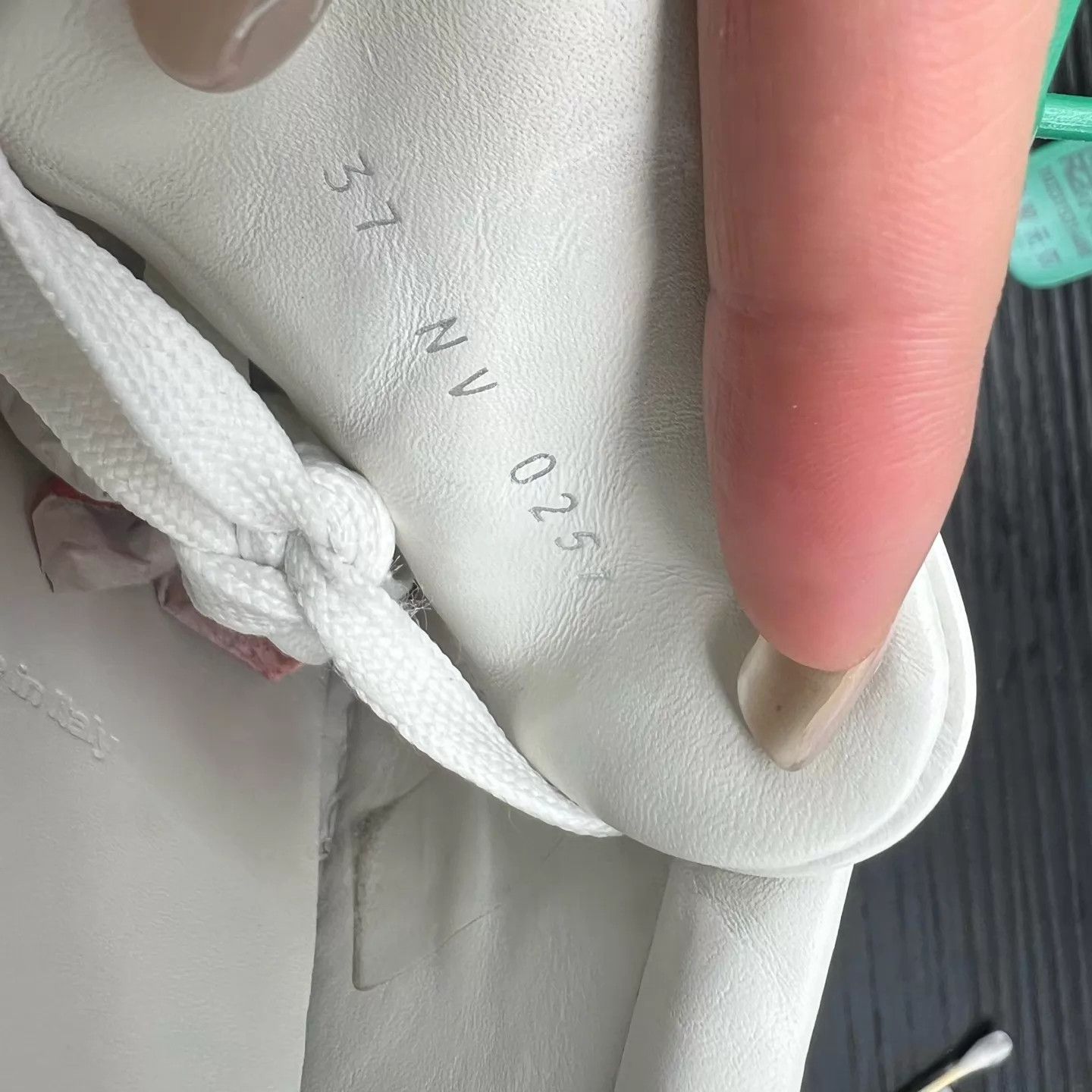 Louis Vuitton LV Time Out Embossed White 37 New Size US 6.5 / IT 36.5 - 8 Thumbnail