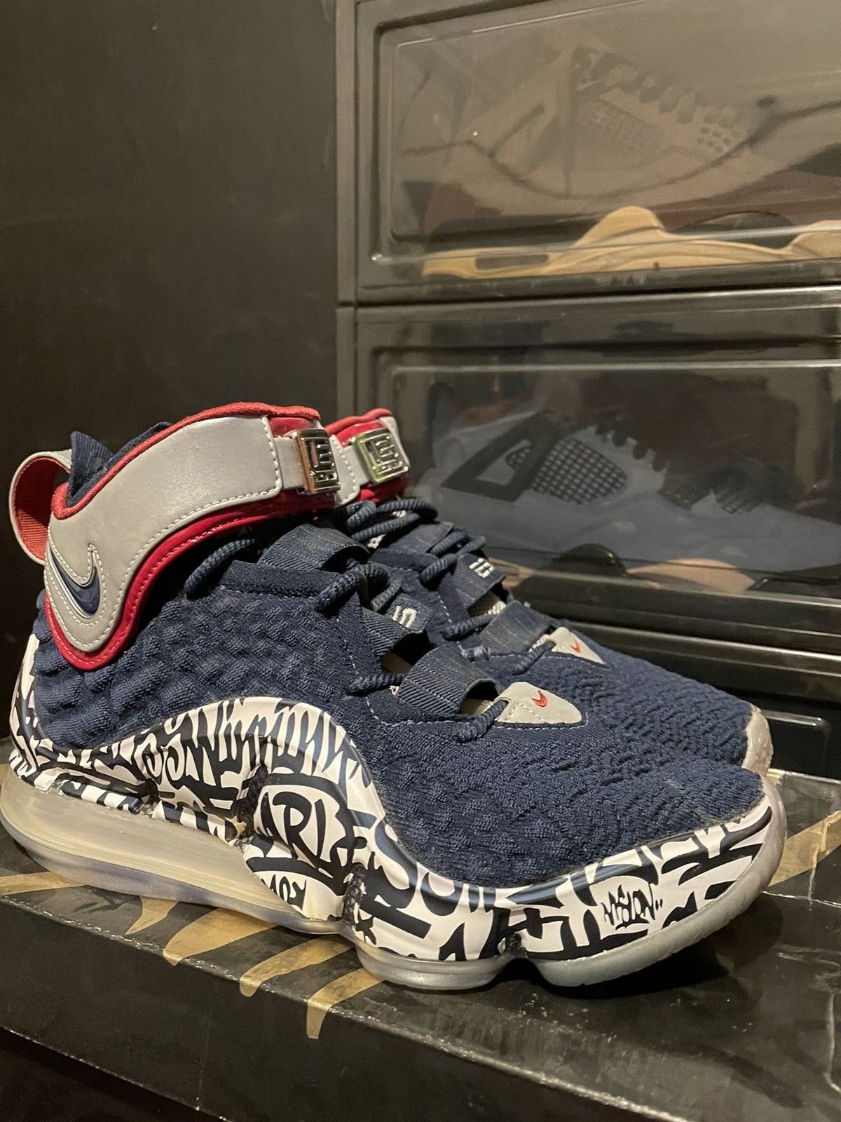 Nike Lebron 17 graffiti navy blue Size US 8.5 / EU 41-42 - 4 Thumbnail