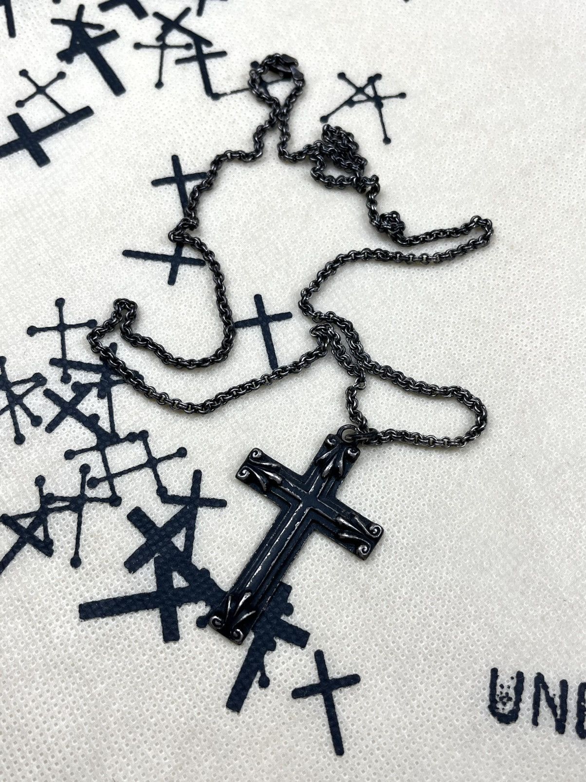 Undercover Undercover x Trash Anarchy & Peace Cross Necklace Pendant Size ONE SIZE - 2 Thumbnail
