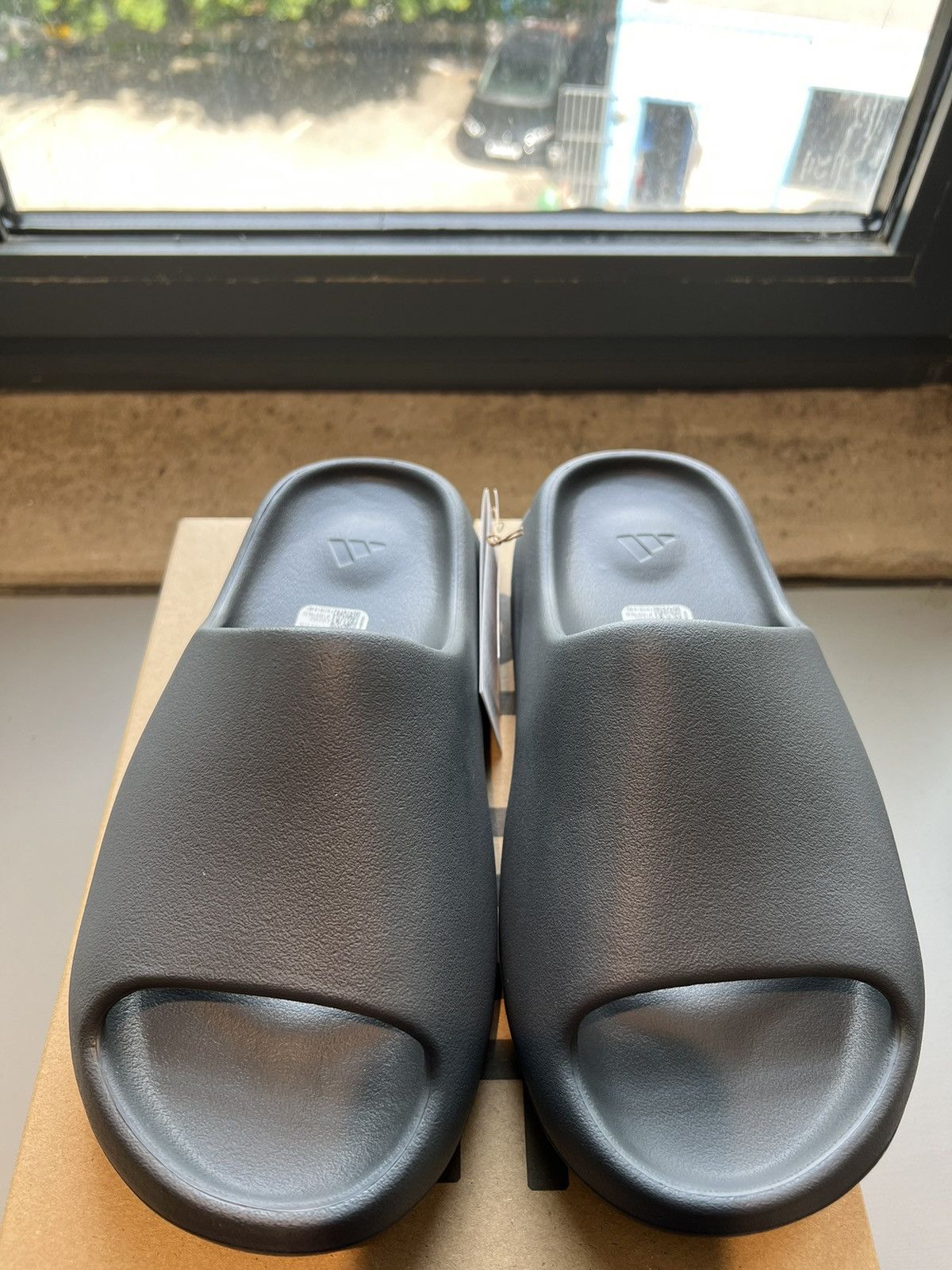 Adidas × Kanye West Adidas YEEZY slide Size US 8 / EU 41 - 3 Thumbnail